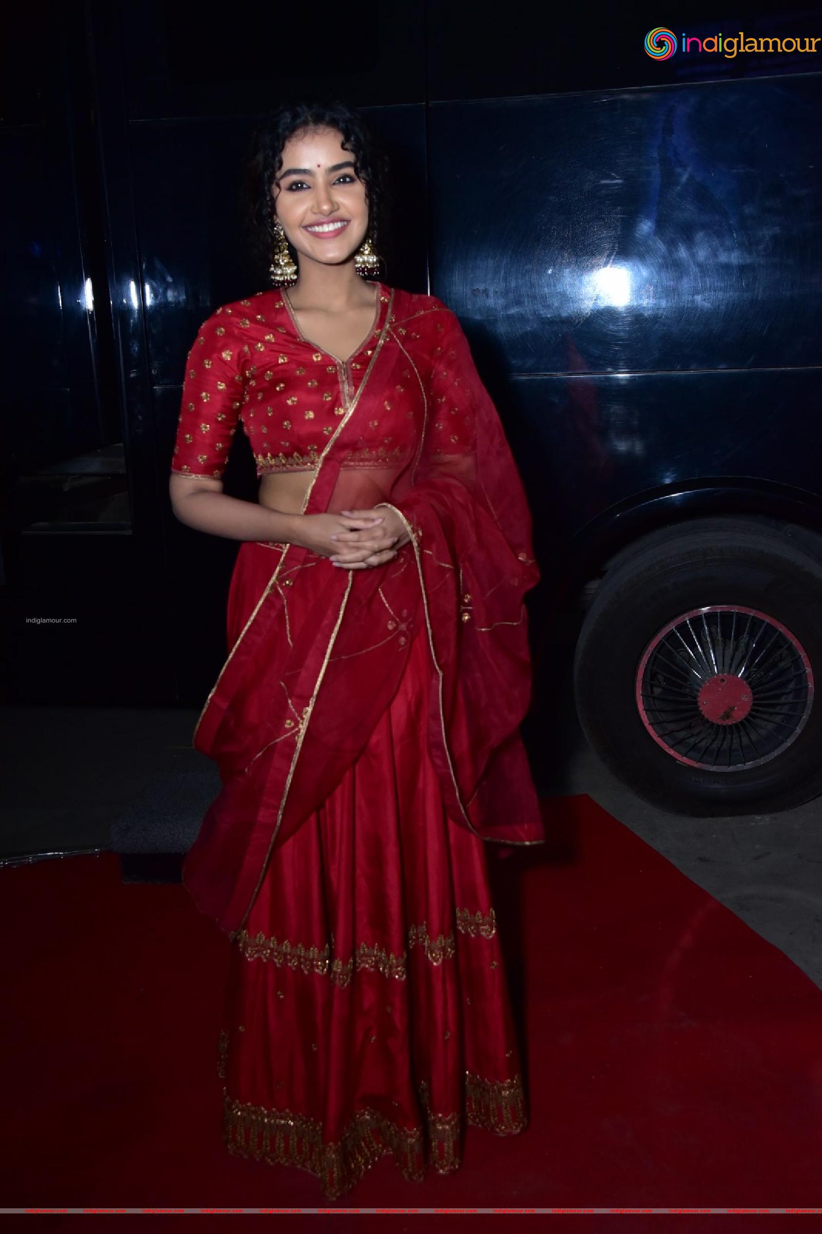 Anupama Parameswaran Actress hd photo