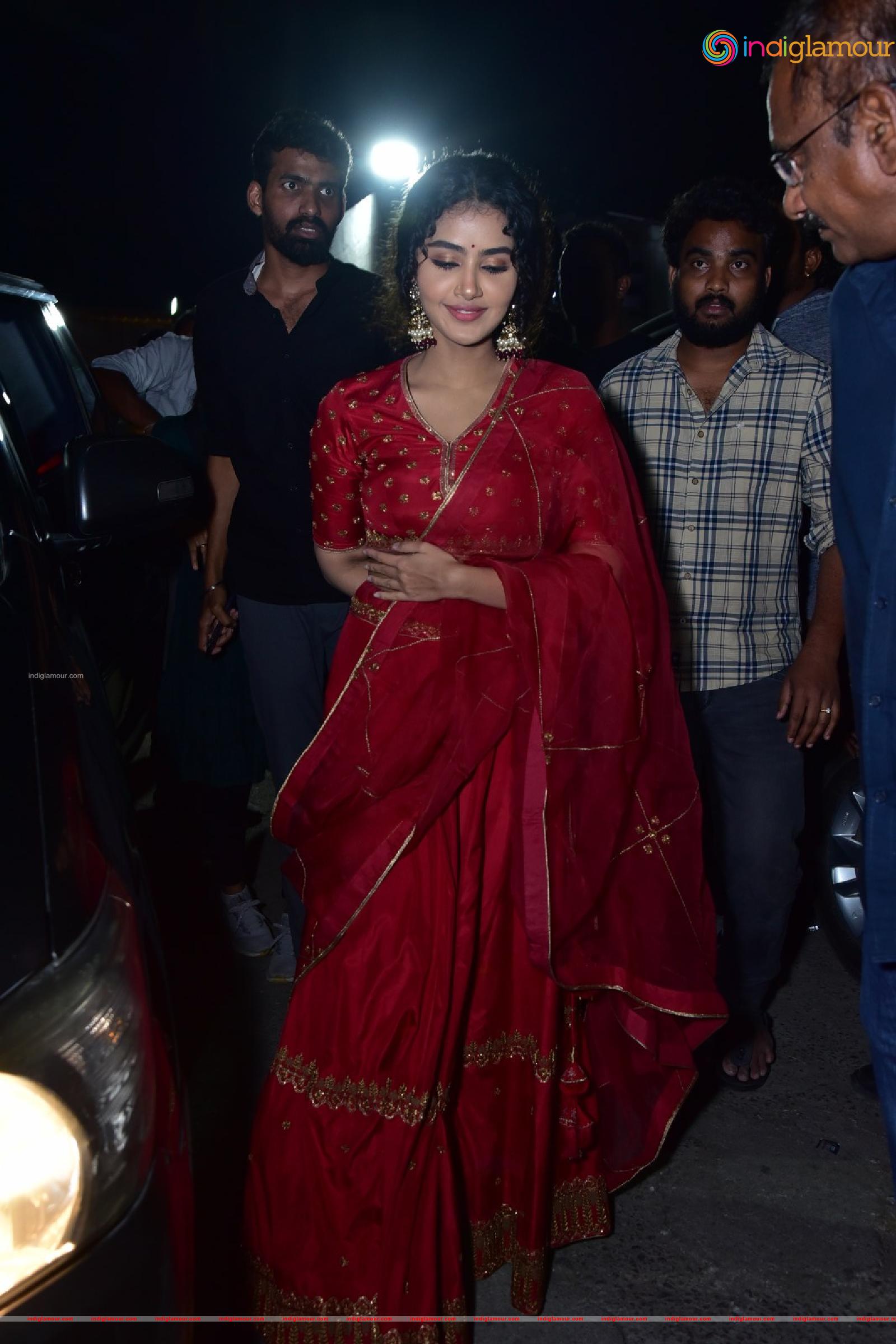 Anupama Parameswaran Actress hd photo