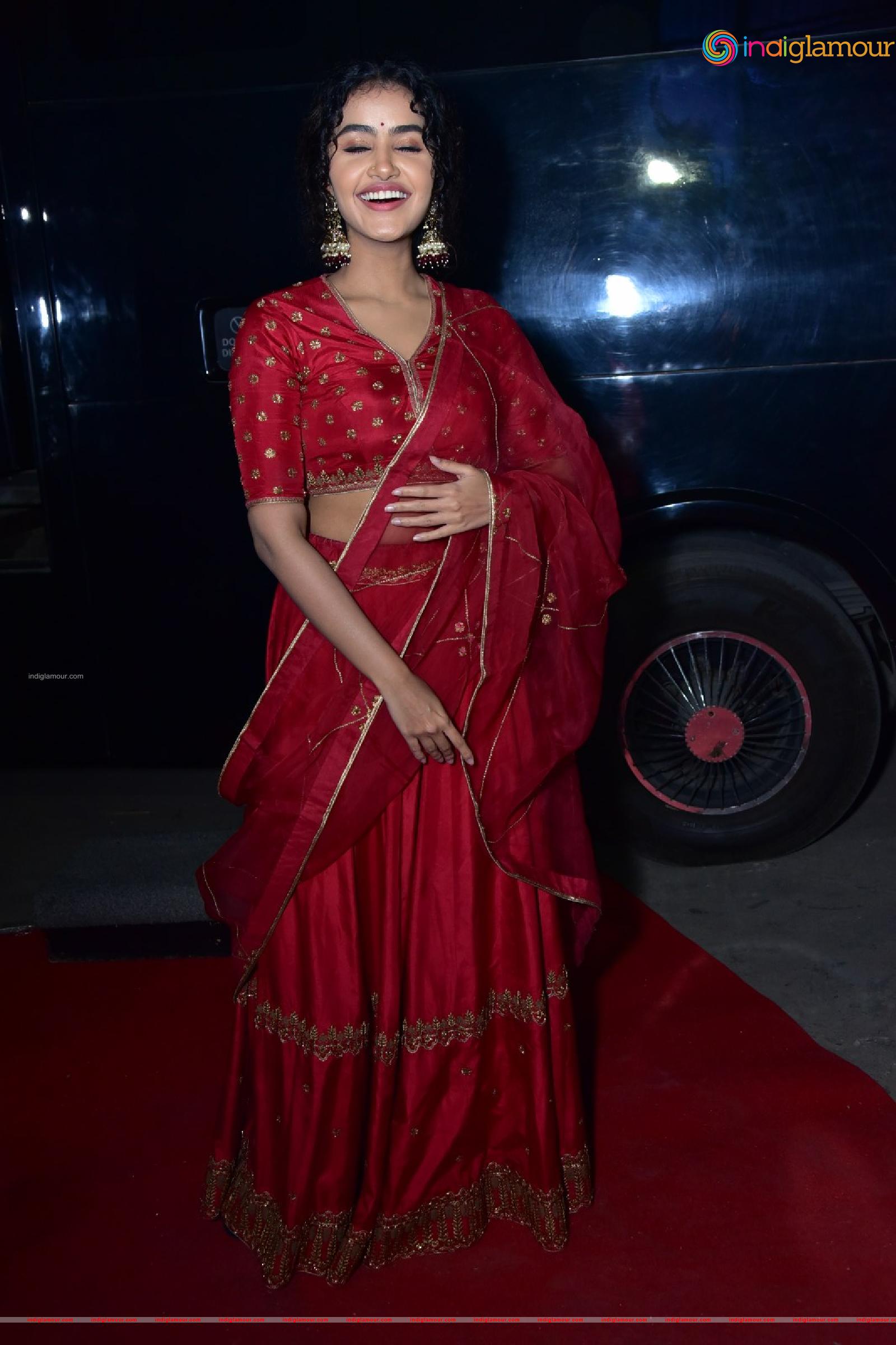 Anupama Parameswaran Actress hd photo