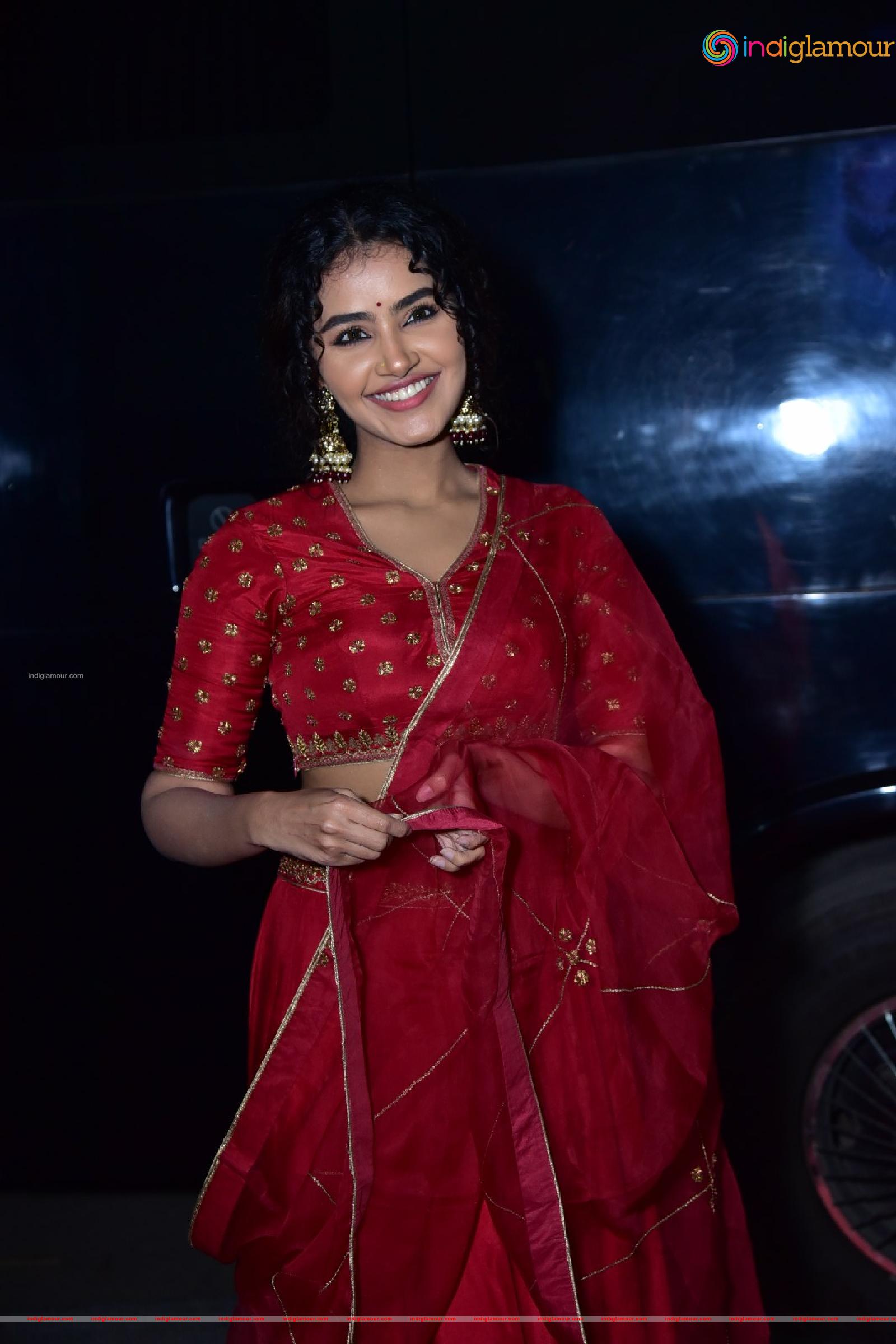 Anupama Parameswaran Actress hd photo