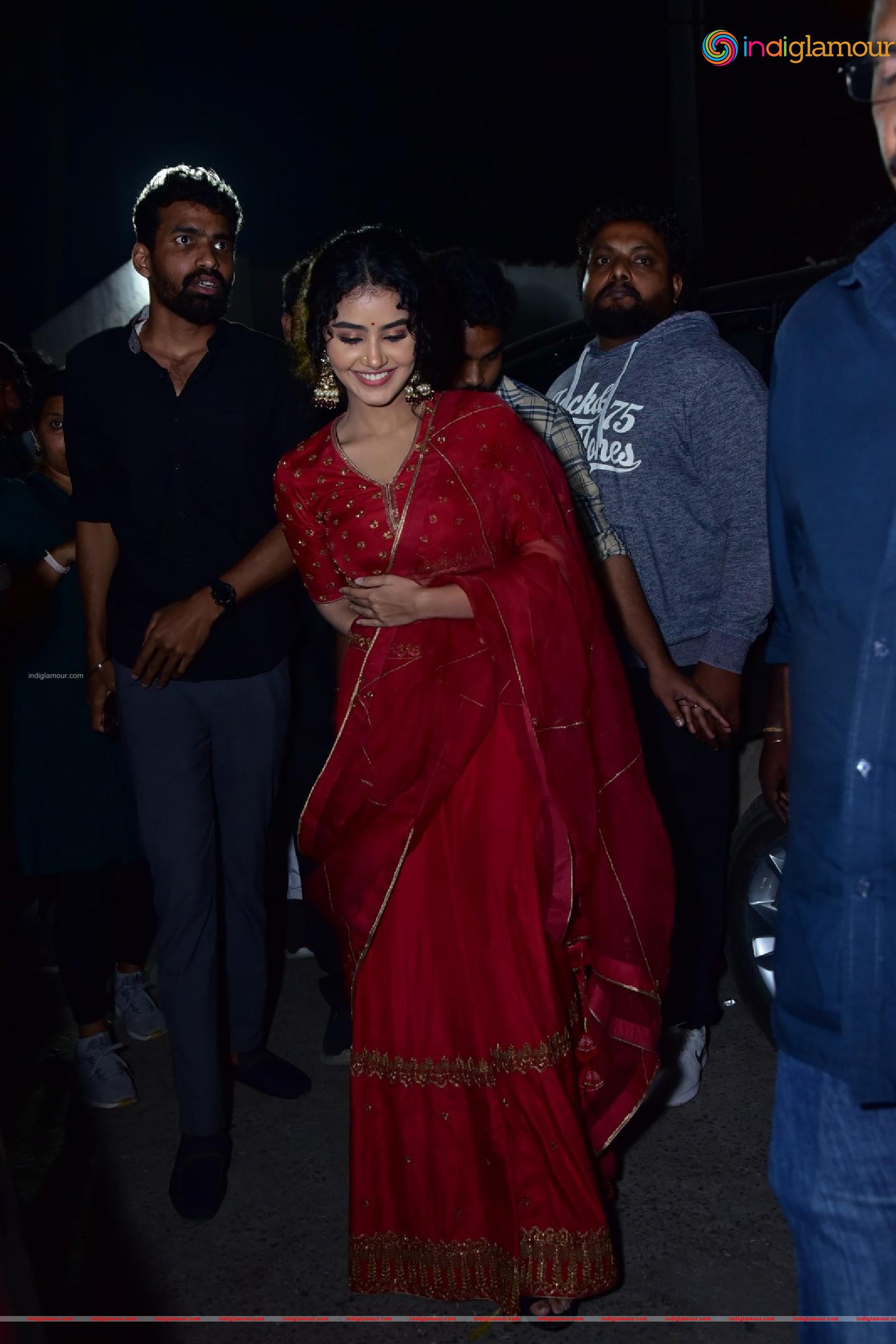 Anupama Parameswaran Actress hd photo