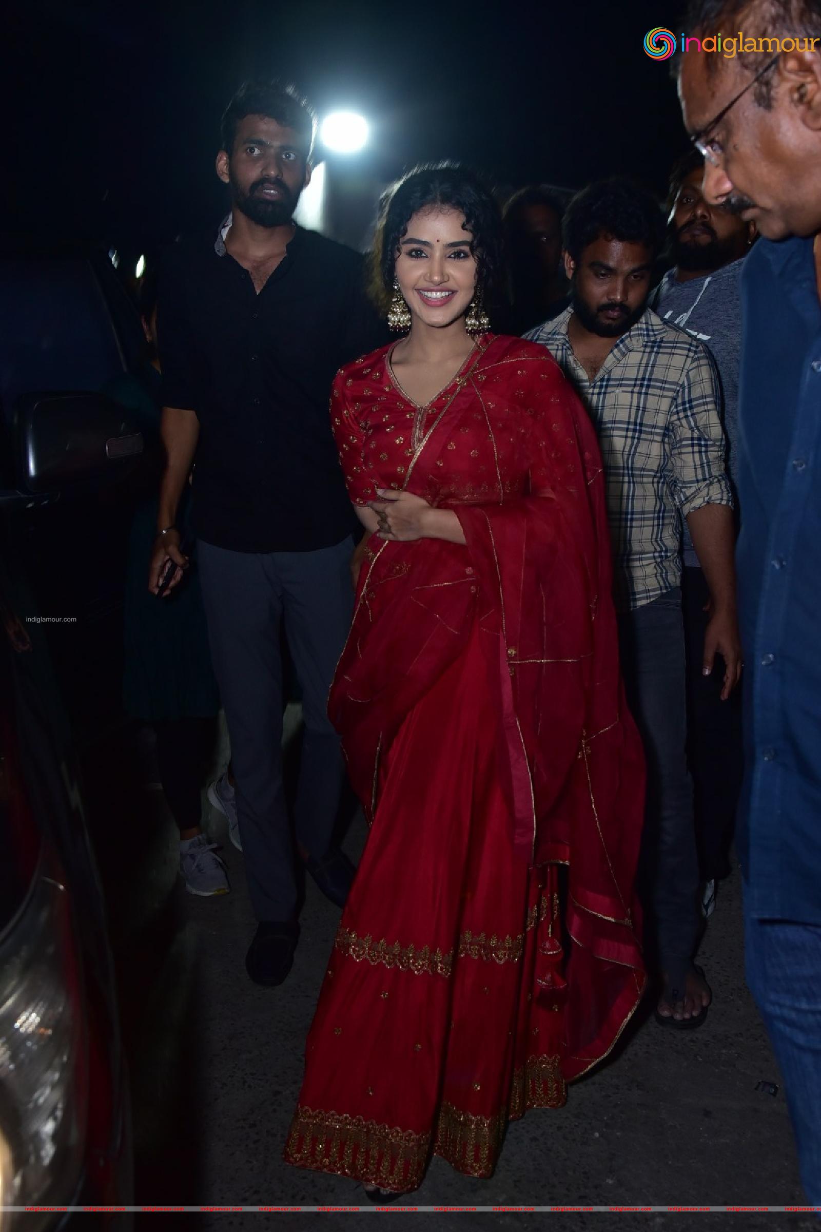 Anupama Parameswaran Actress hd photo
