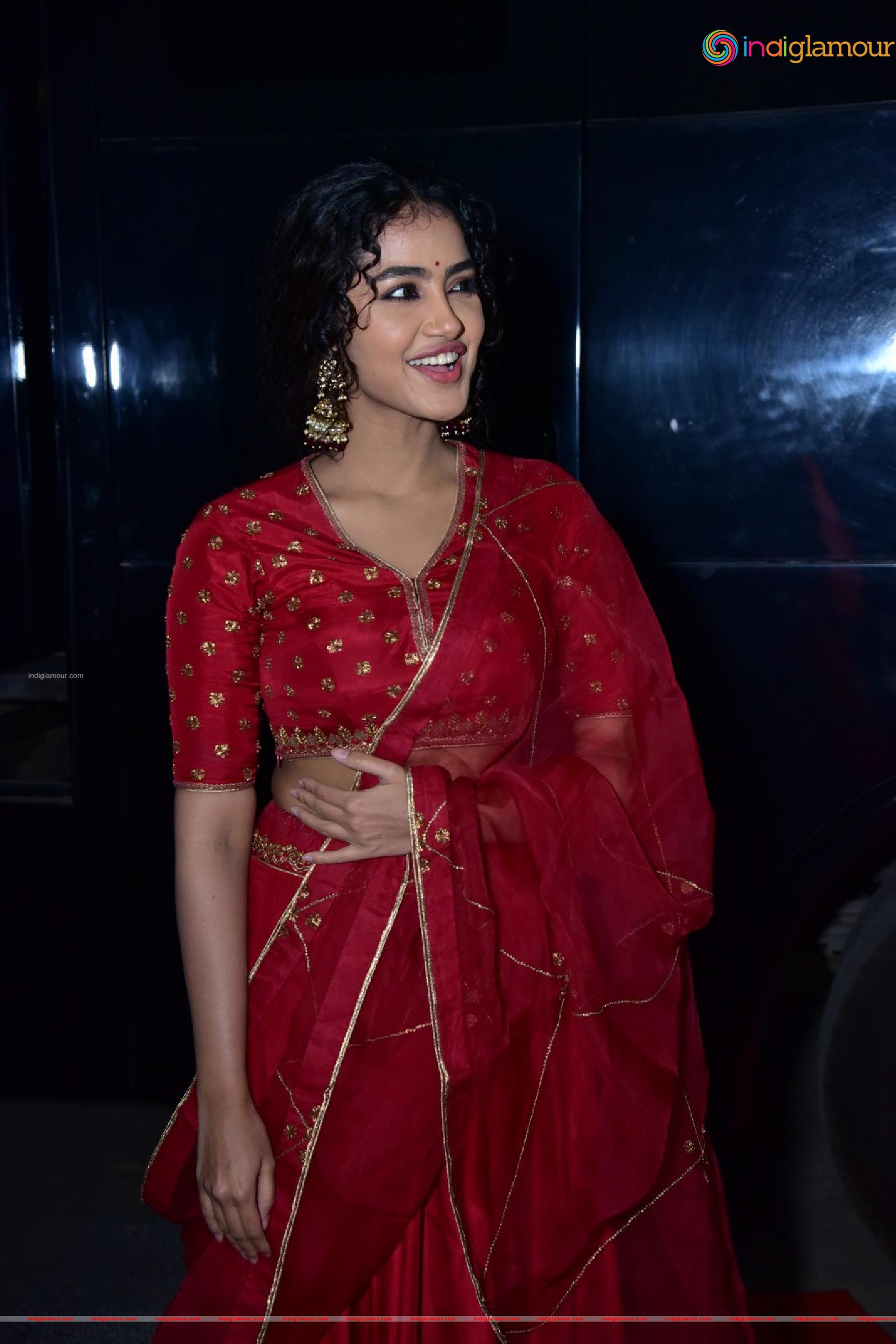 Anupama Parameswaran Actress hd photo