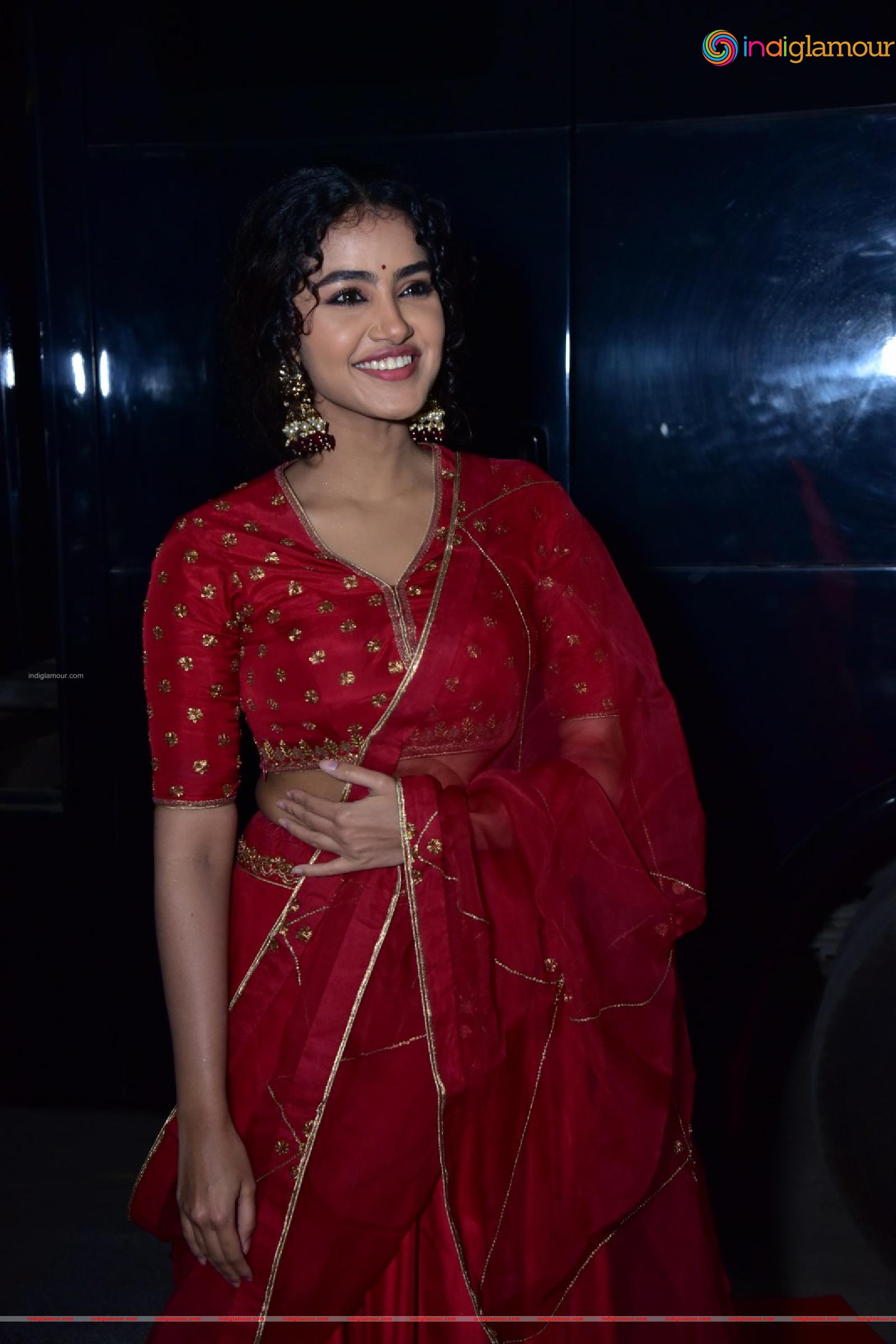 Anupama Parameswaran Actress hd photo