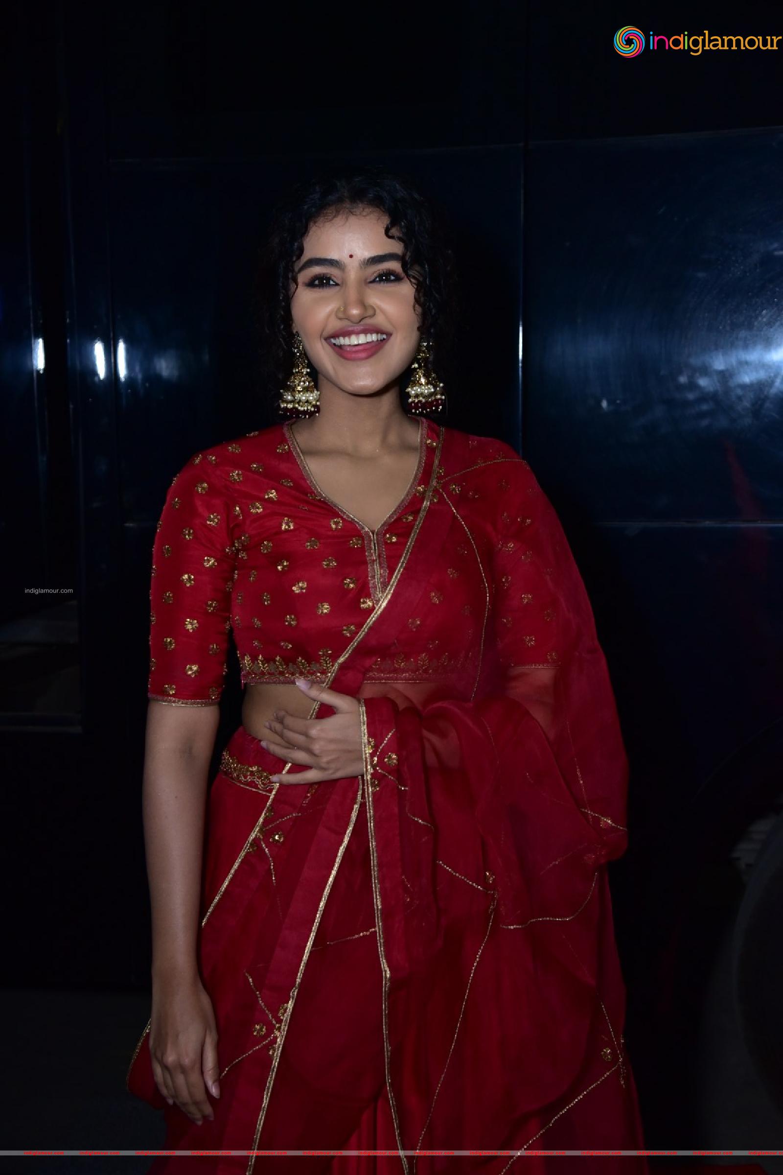 Anupama Parameswaran Actress hd photo