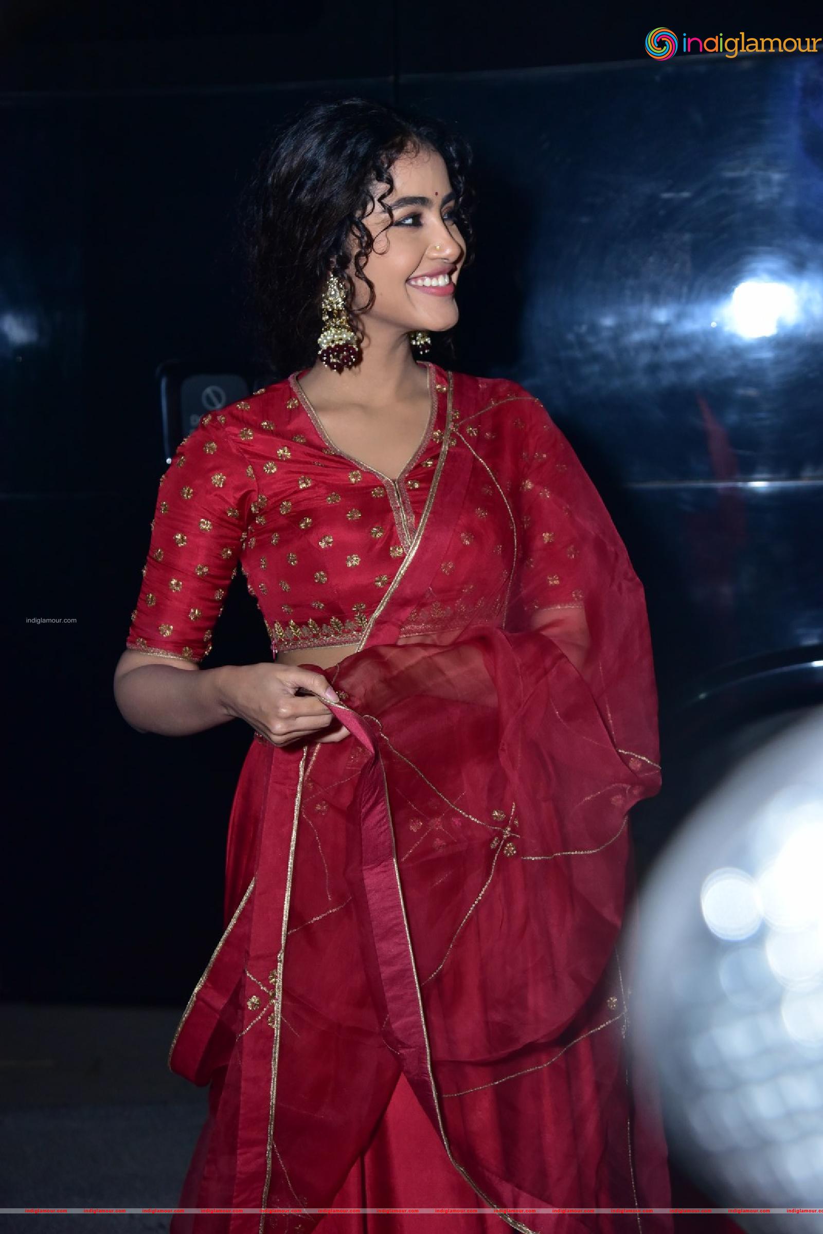 Anupama Parameswaran Actress hd photo