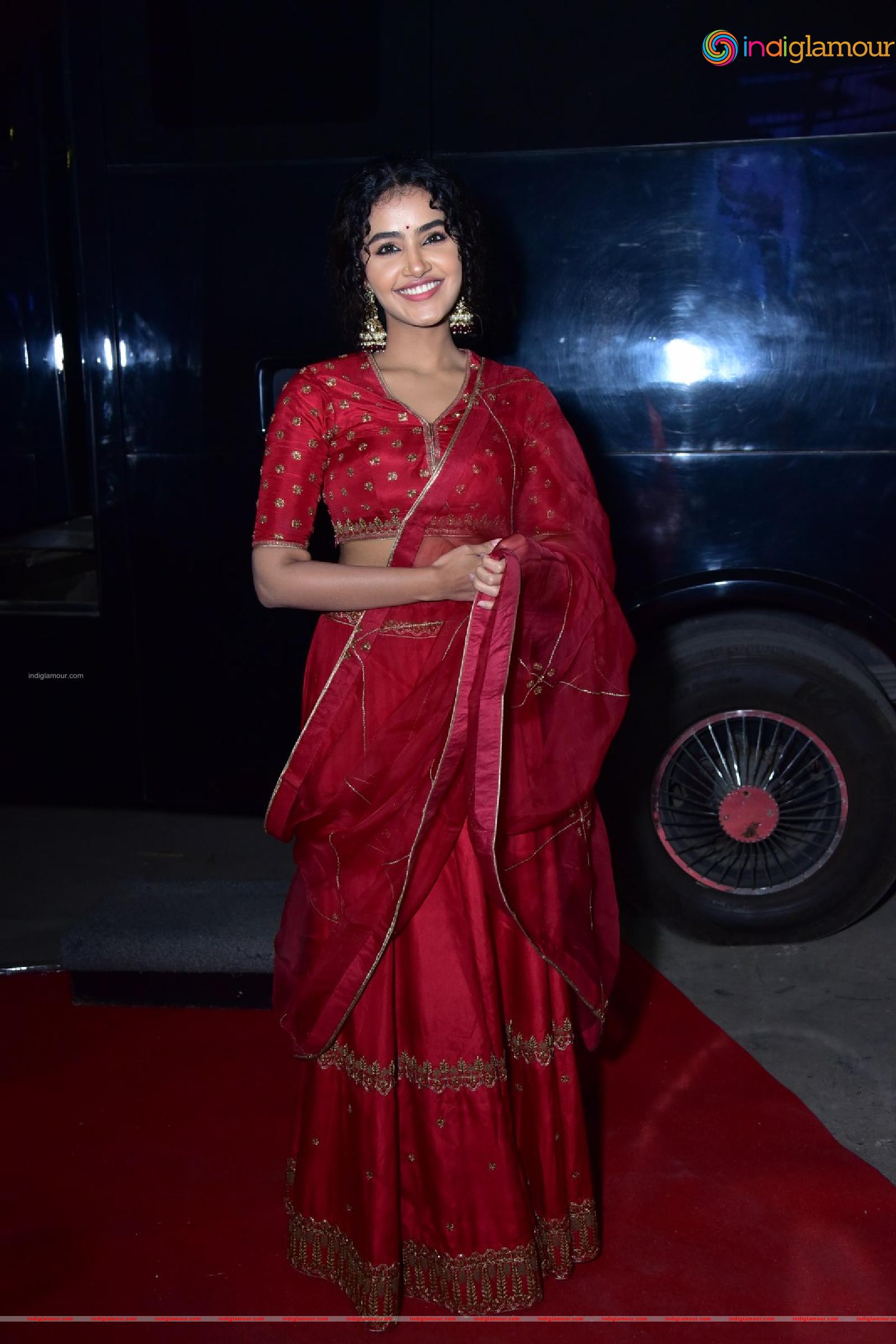 Anupama Parameswaran Actress hd photo