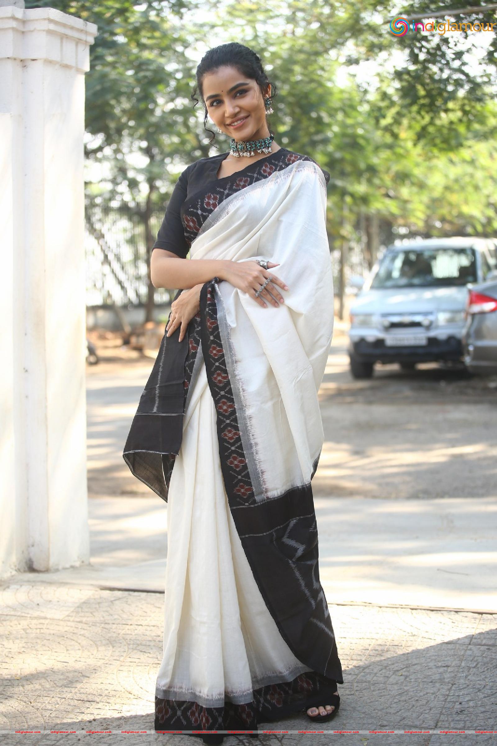 Anupama Parameswaran Actress hd photo