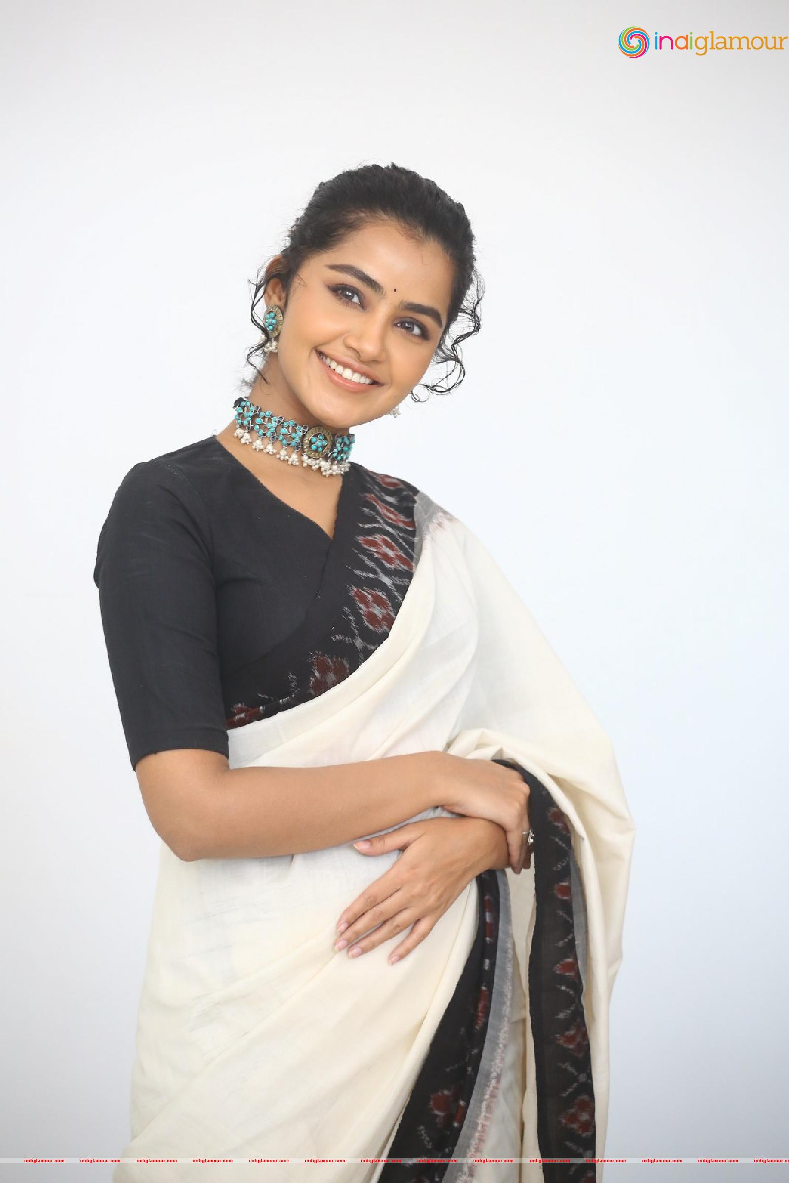 Anupama Parameswaran Actress hd photo