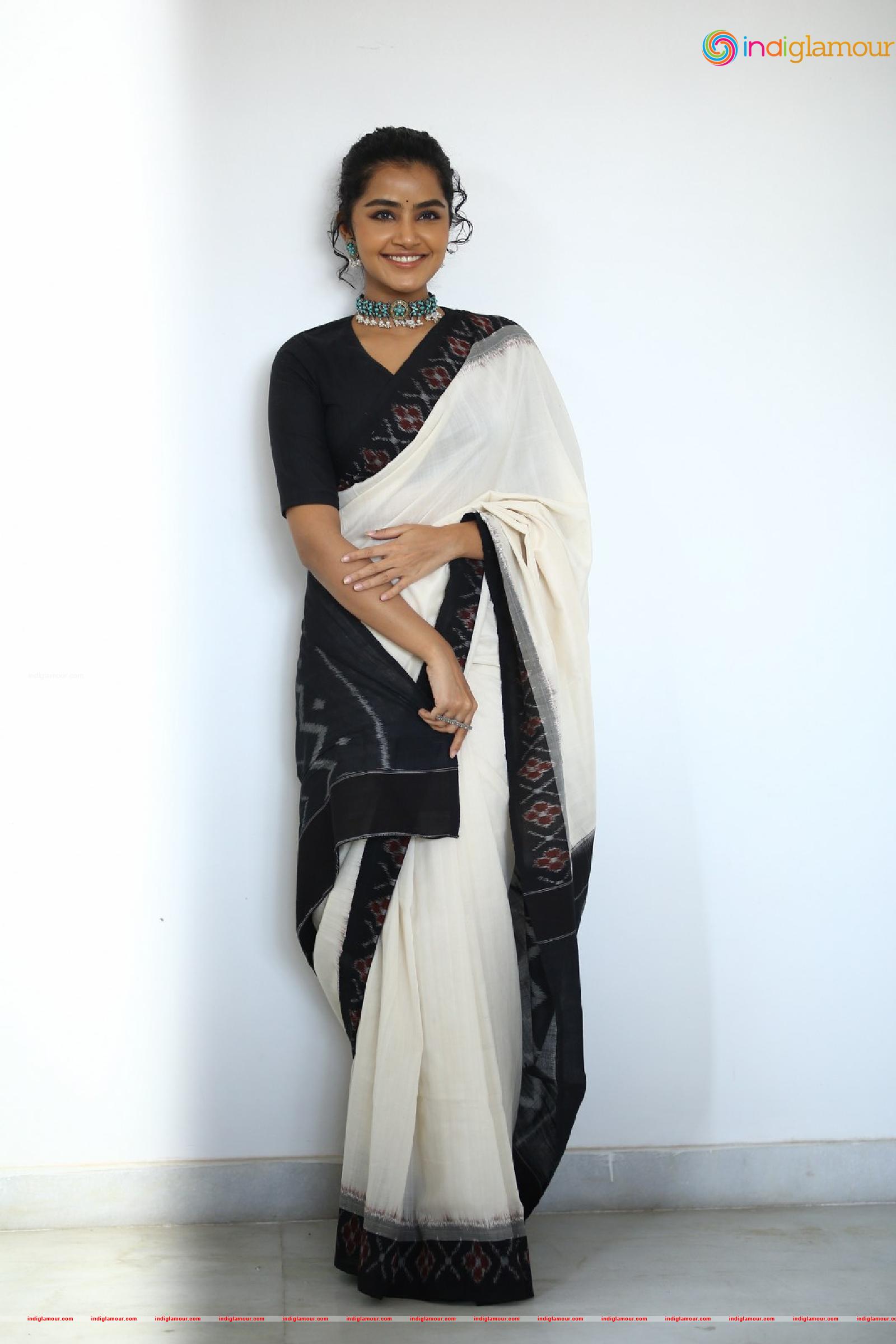 Anupama Parameswaran Actress hd photo