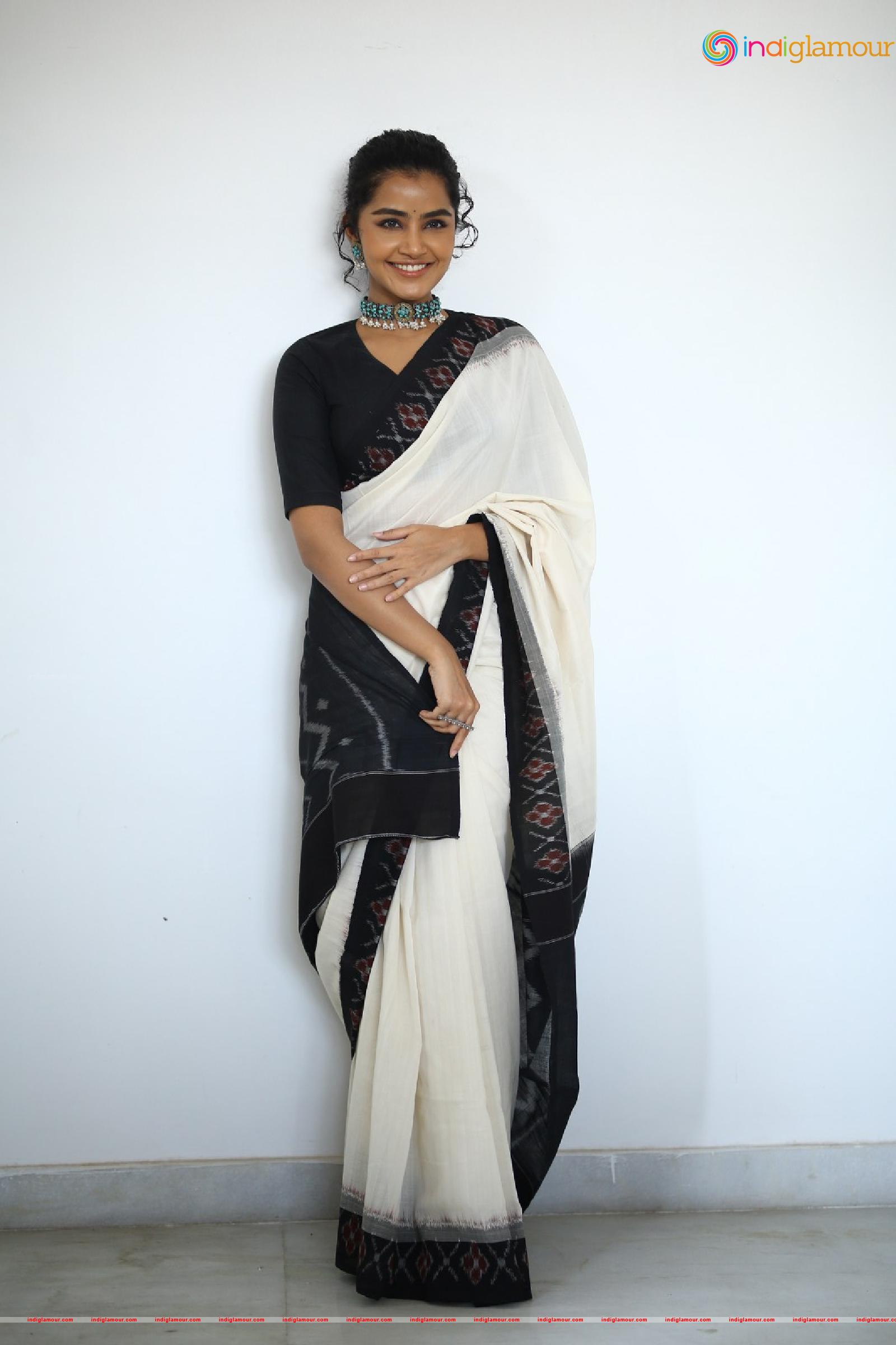 Anupama Parameswaran Actress hd photo