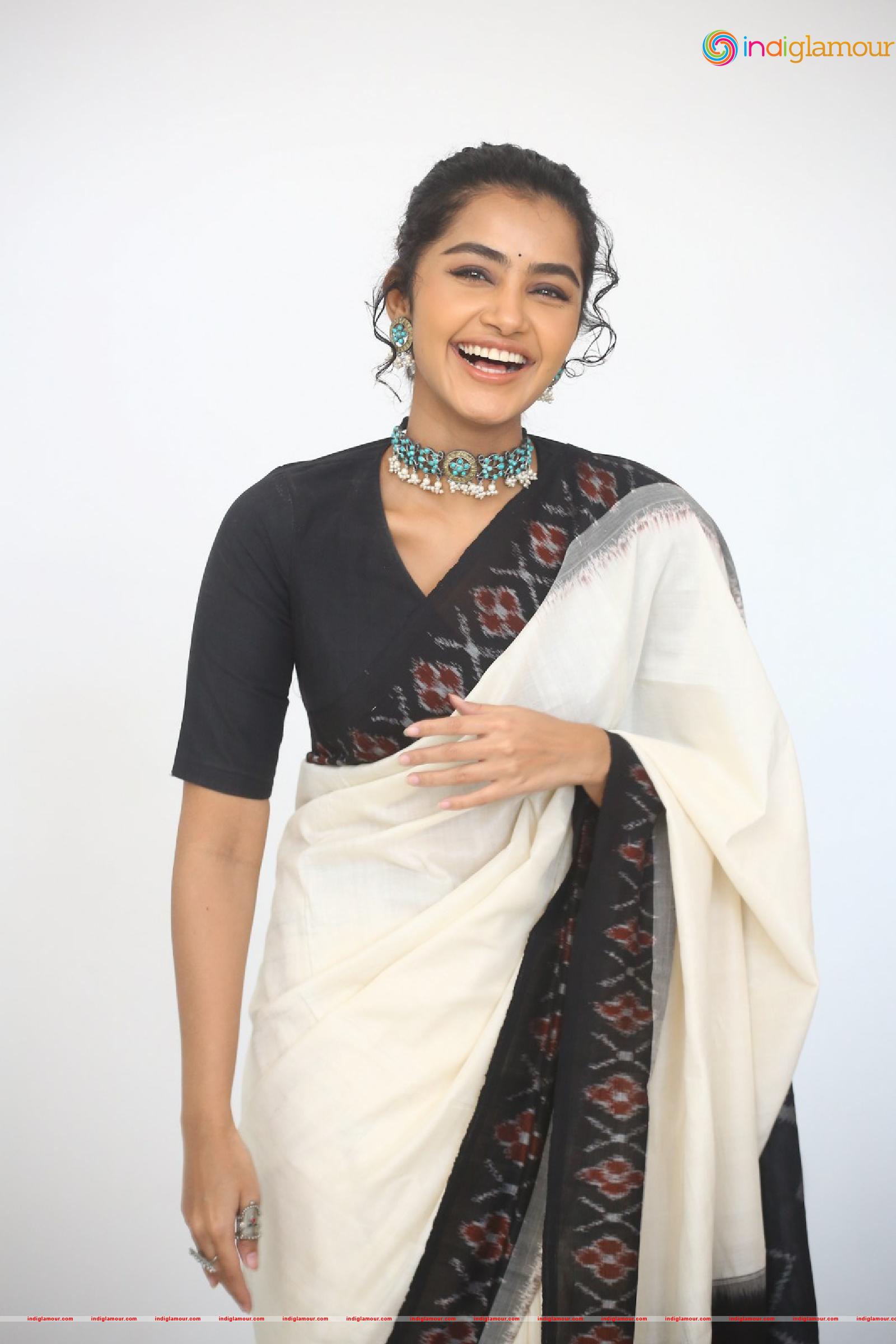 Anupama Parameswaran Actress hd photo