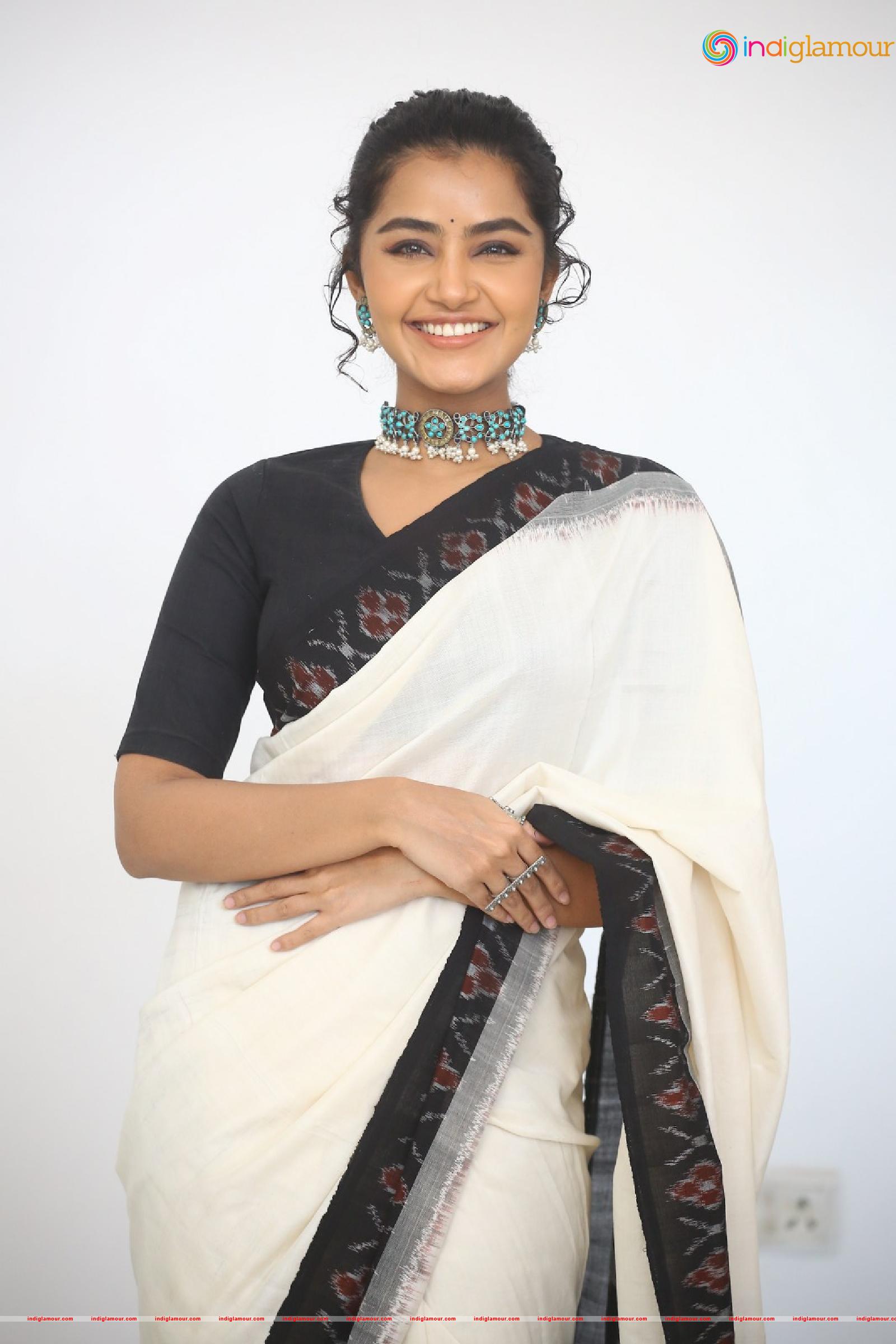 Anupama Parameswaran Actress hd photo