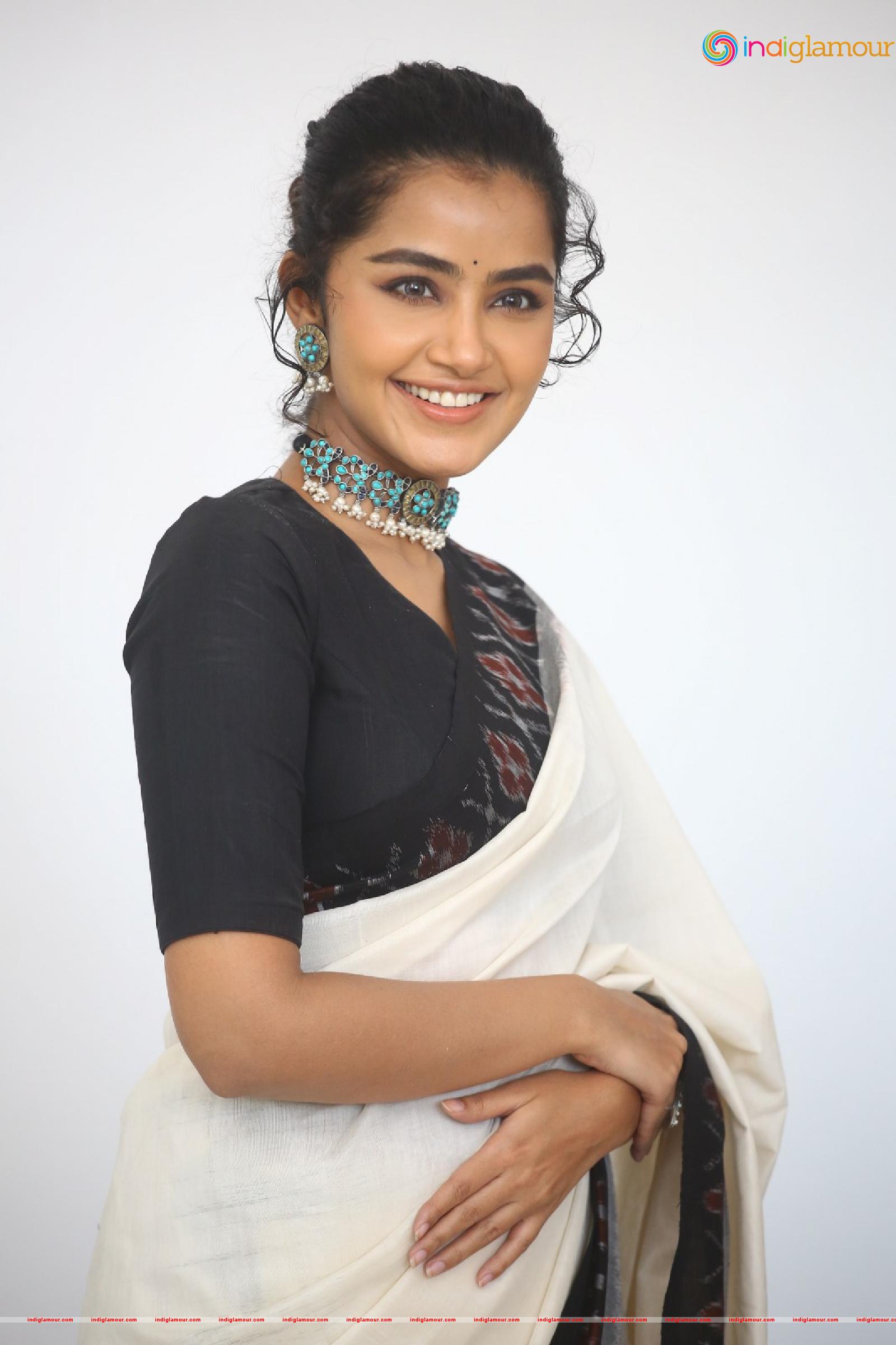 Anupama Parameswaran Actress hd photo