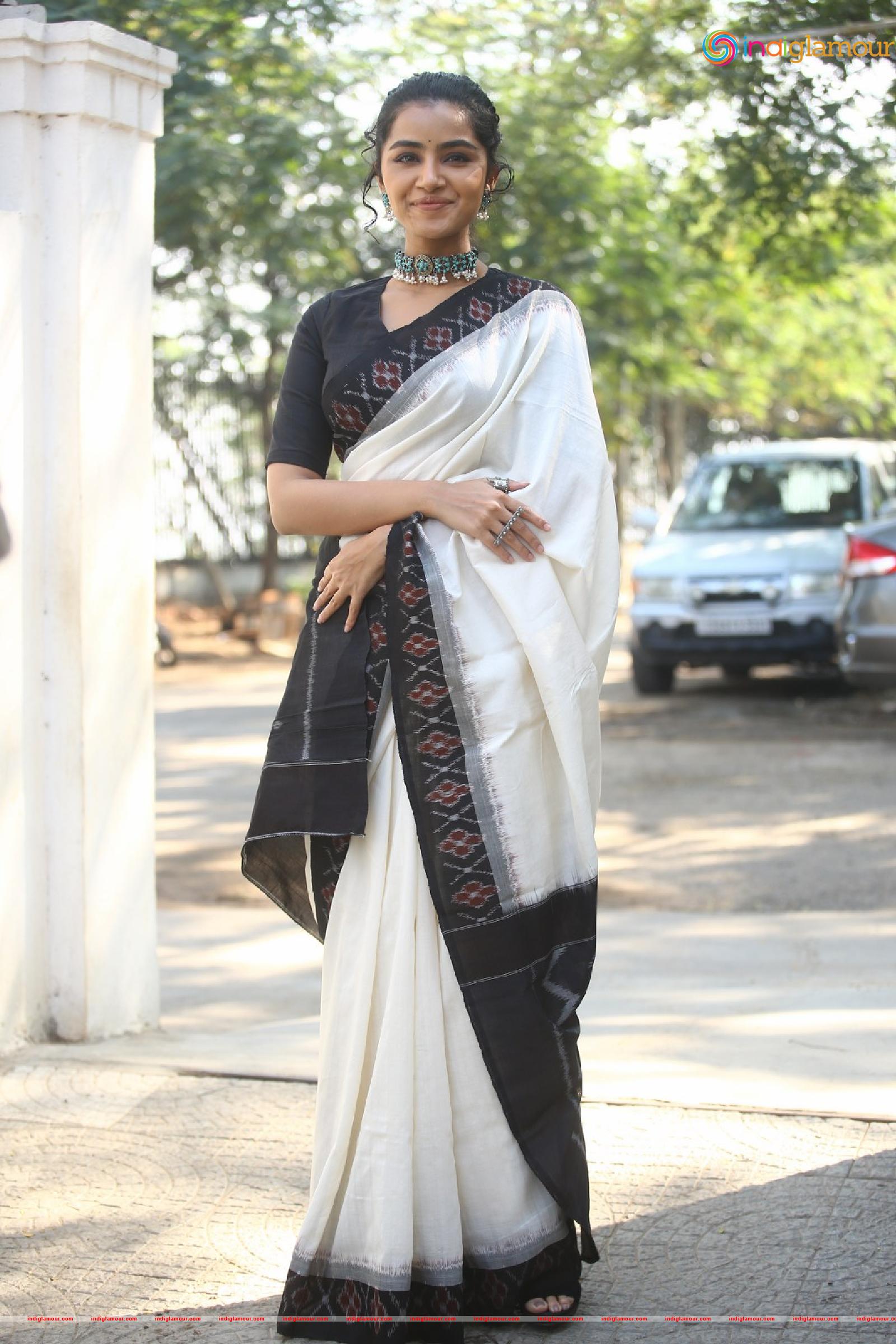 Anupama Parameswaran Actress hd photo