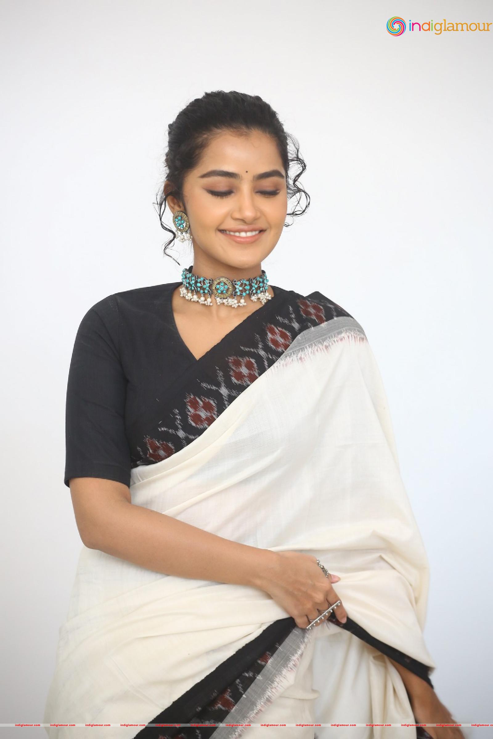 Anupama Parameswaran Actress hd photo