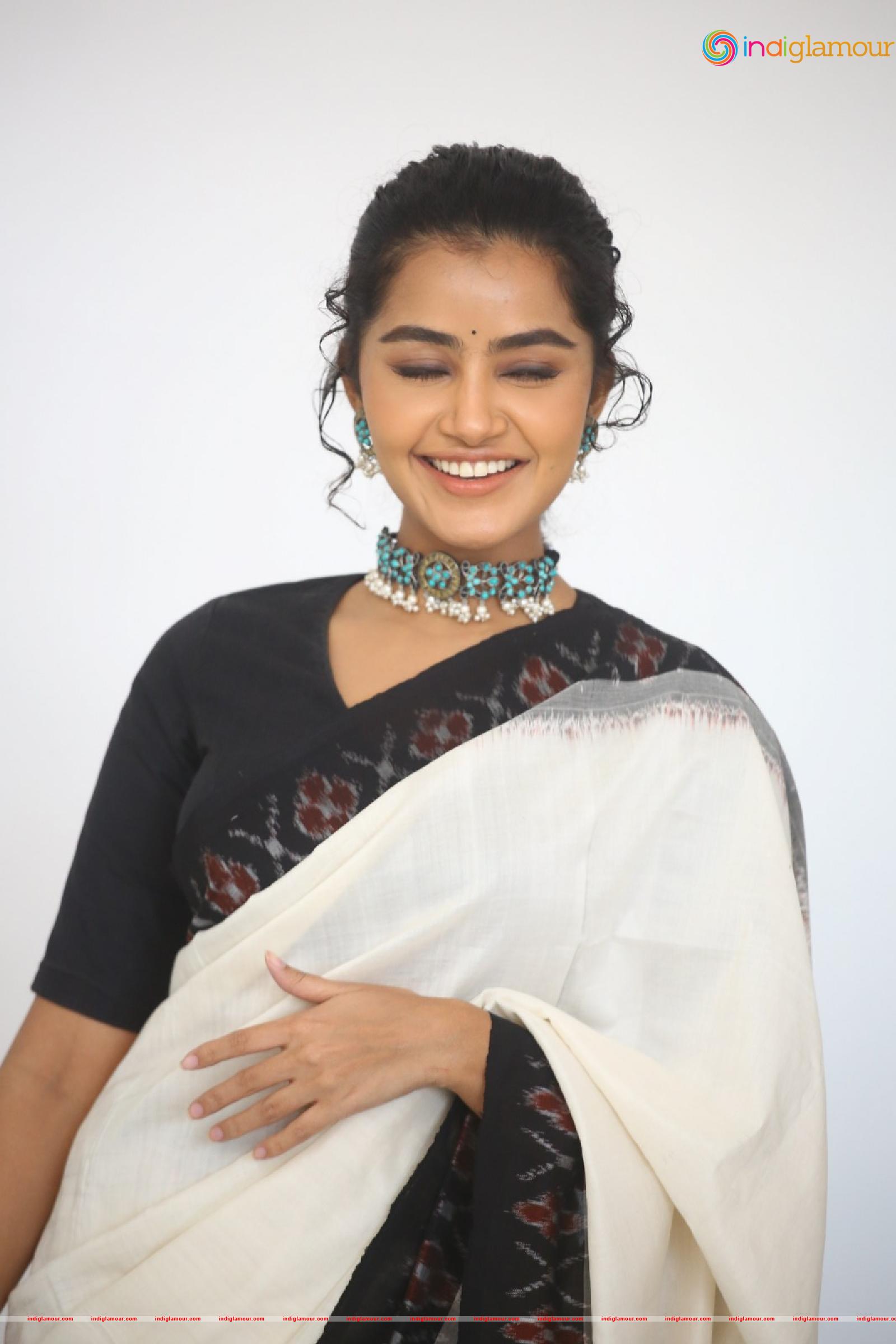 Anupama Parameswaran Actress hd photo