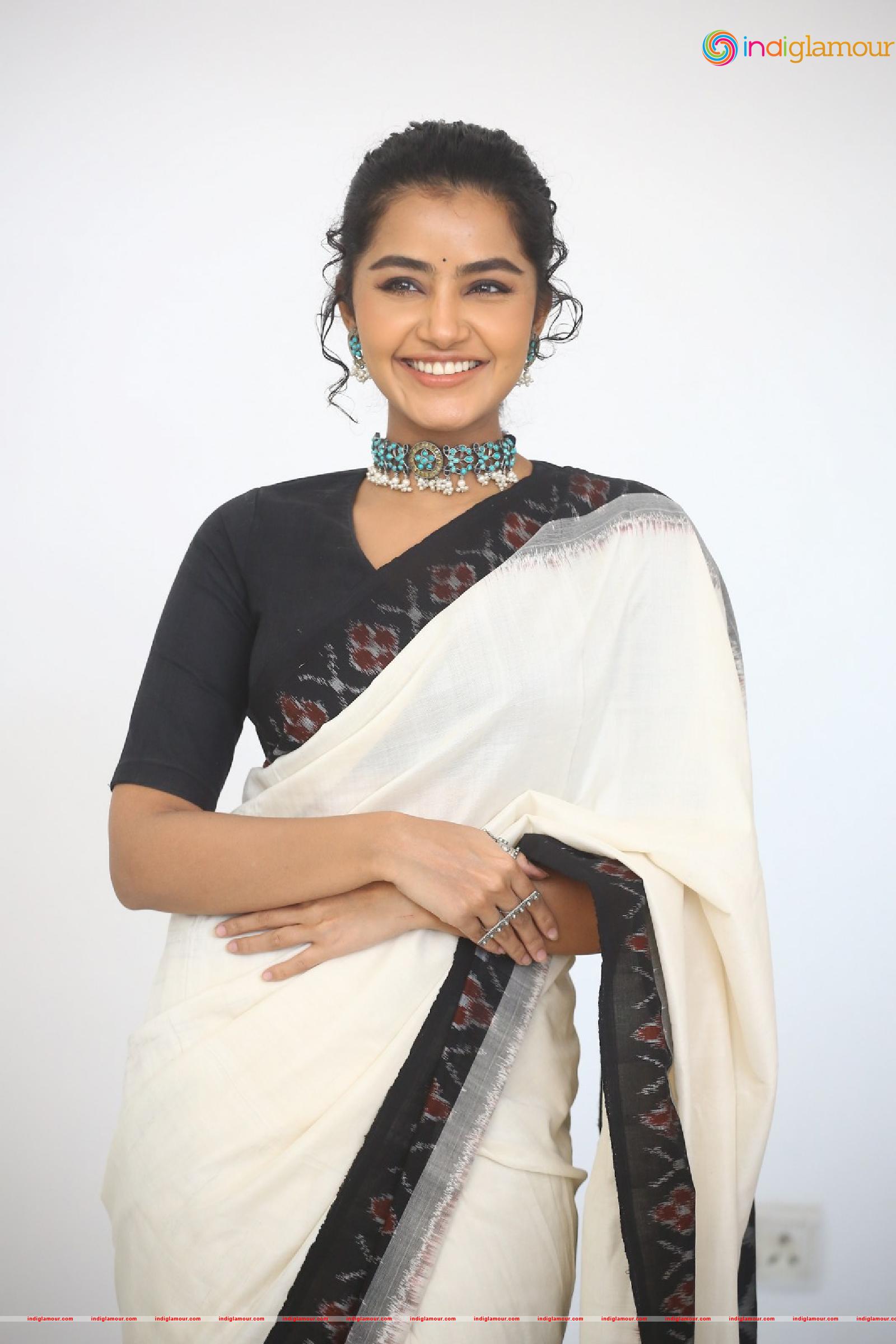 Anupama Parameswaran Actress hd photo