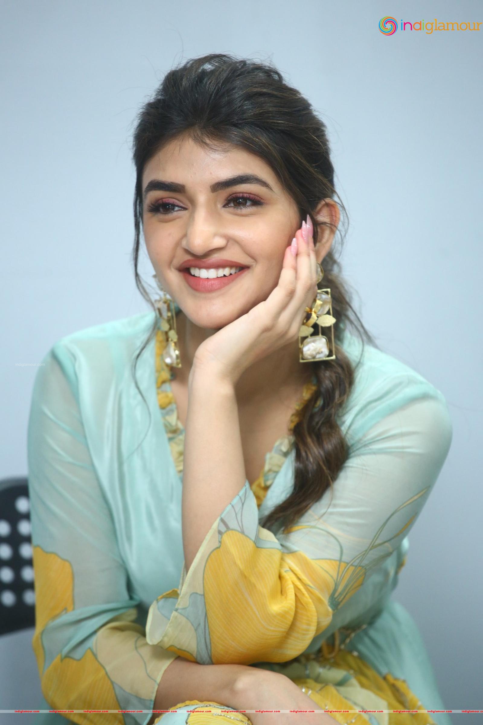 Sreeleela Actress hd photo