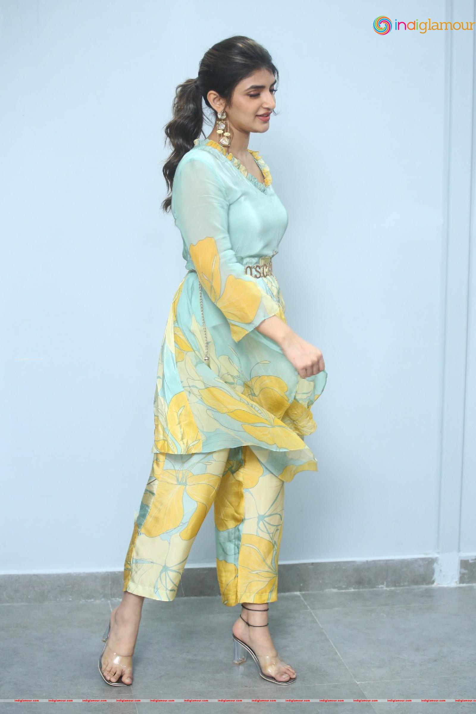Sreeleela Actress hd photo
