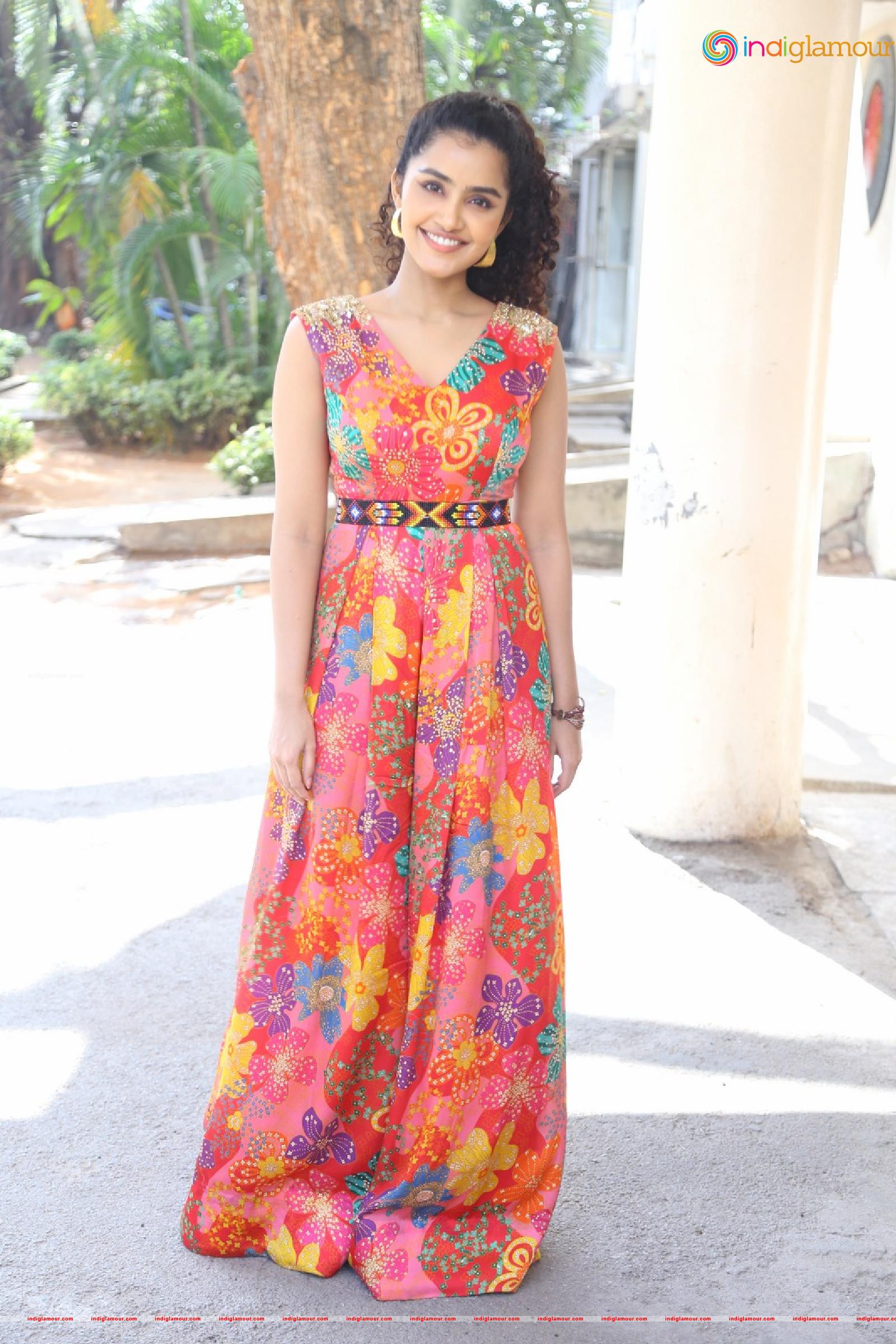 Anupama Parameswaran Actress hd photo