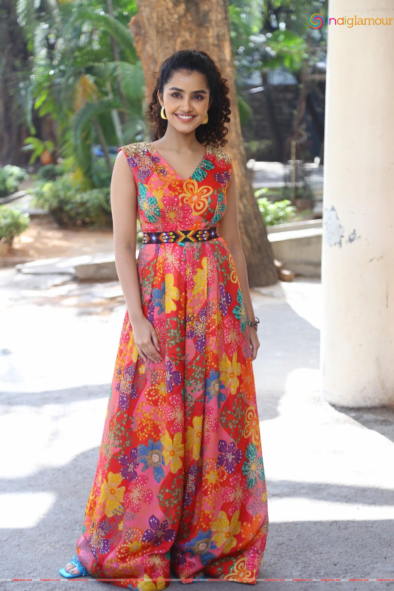 Anupama Parameswaran Actress hd photo