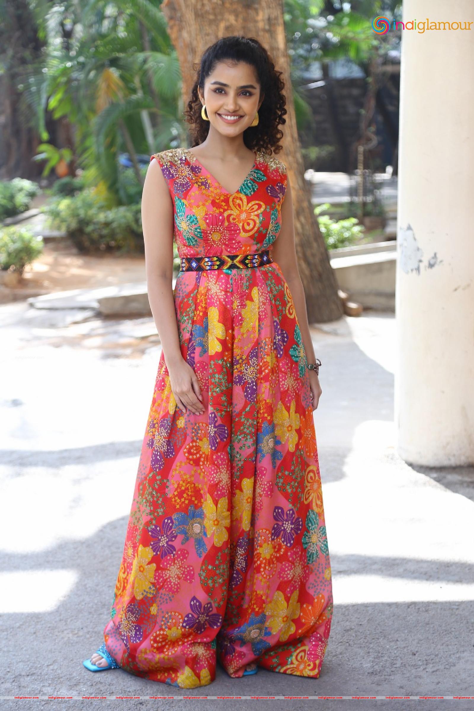 Anupama Parameswaran Actress hd photo