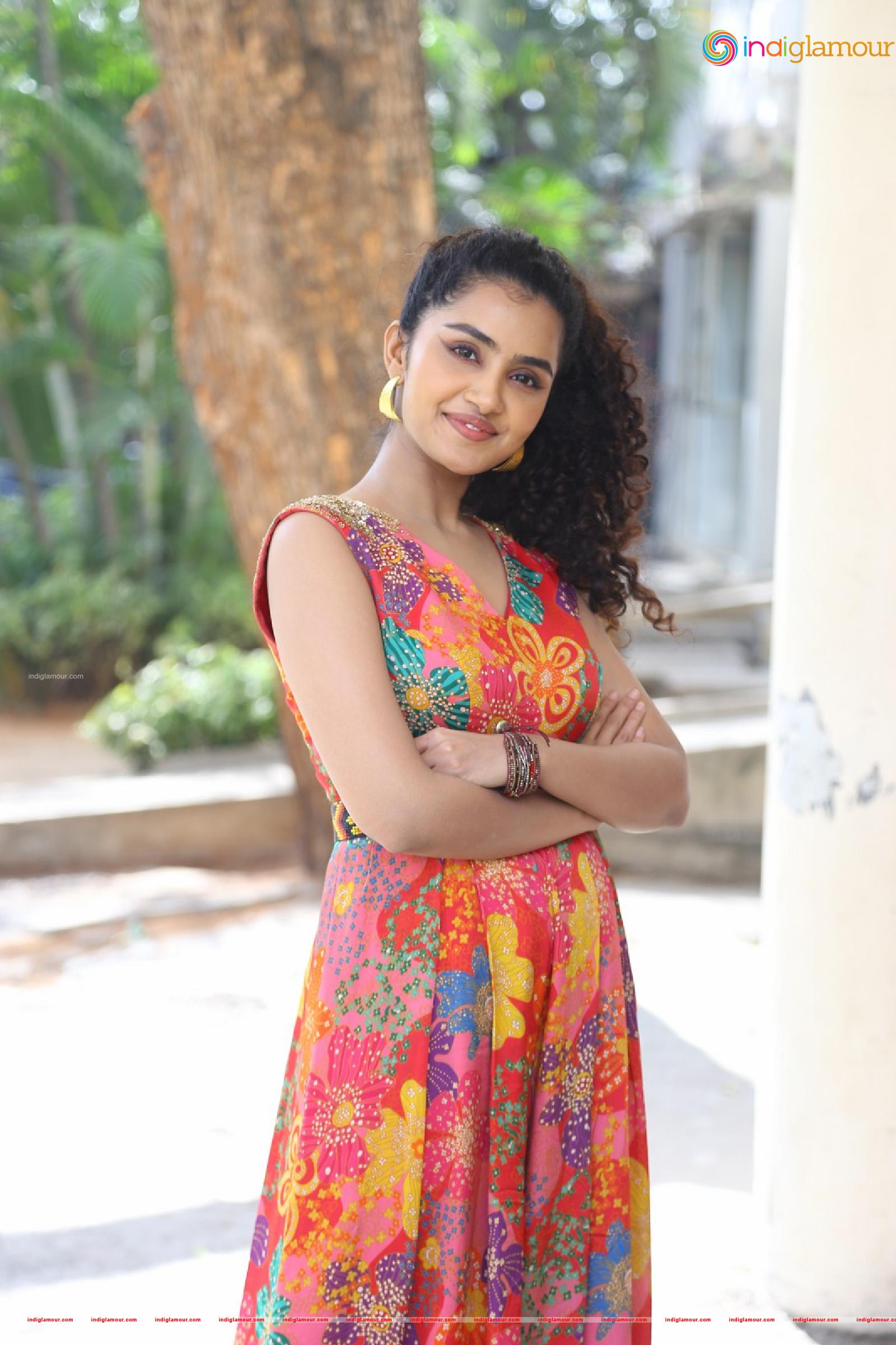 Anupama Parameswaran Actress hd photo