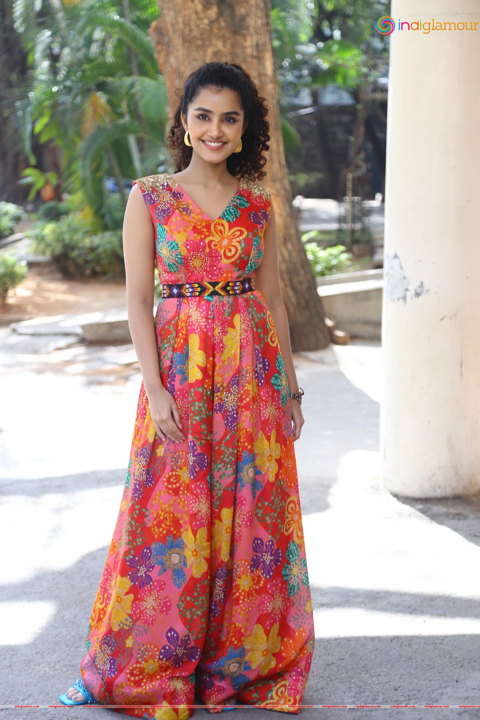 Anupama Parameswaran Actress hd photo