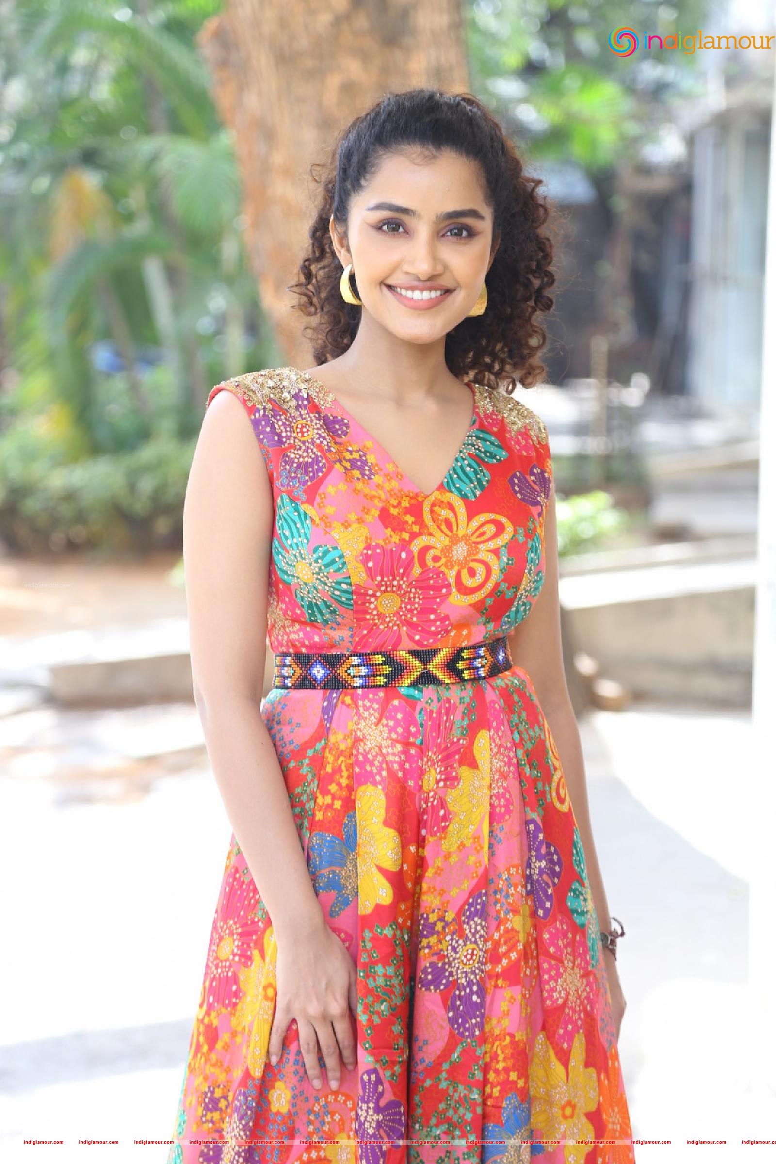 Anupama Parameswaran Actress hd photo