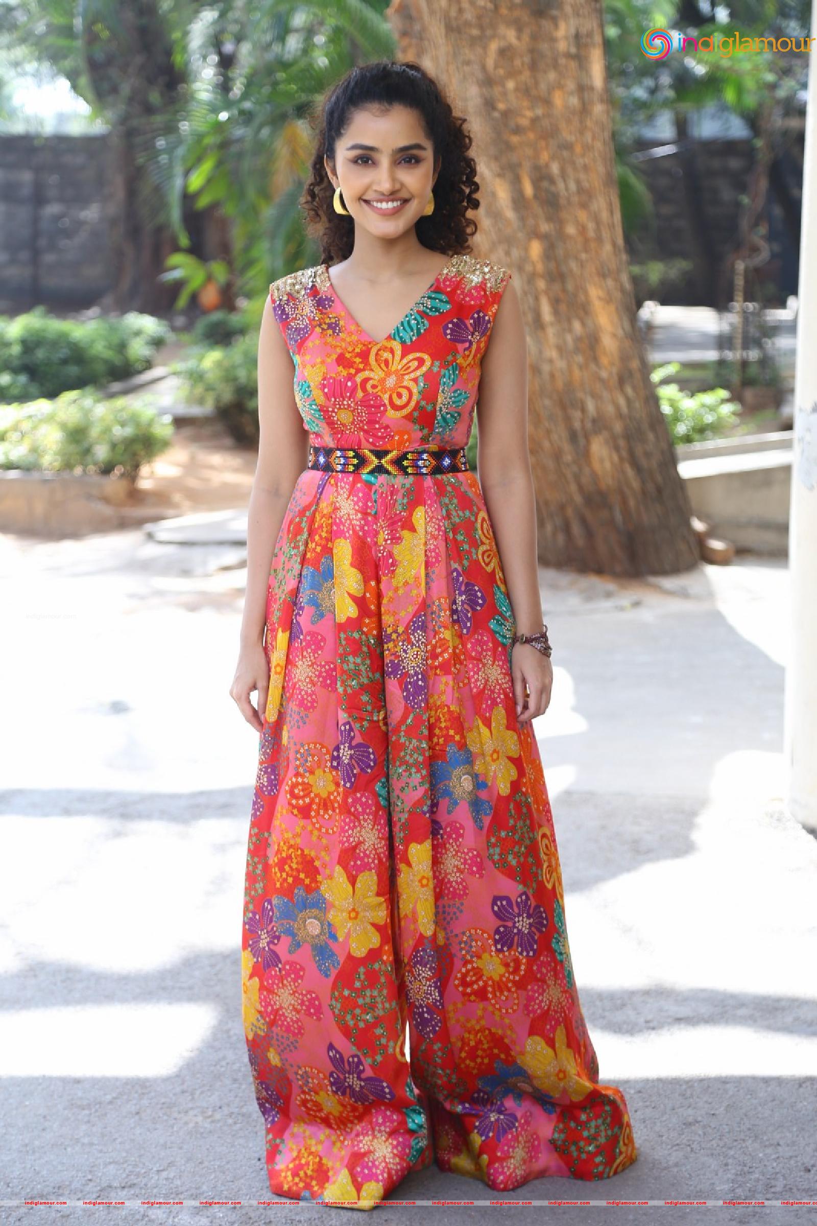 Anupama Parameswaran Actress hd photo