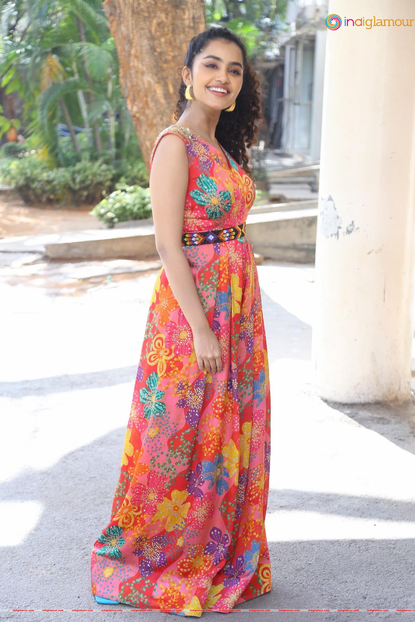 Anupama Parameswaran Actress hd photo
