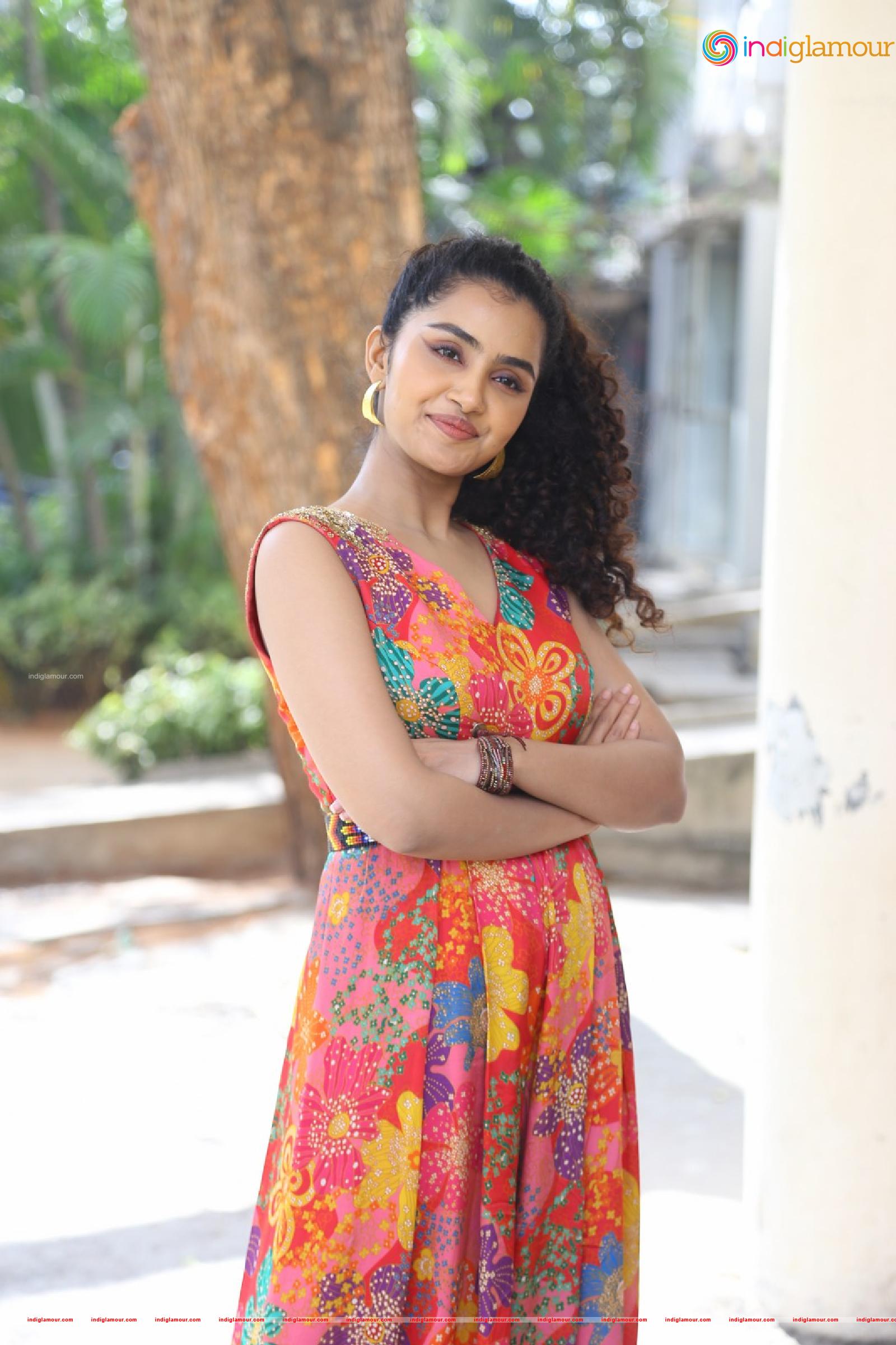Anupama Parameswaran Actress hd photo