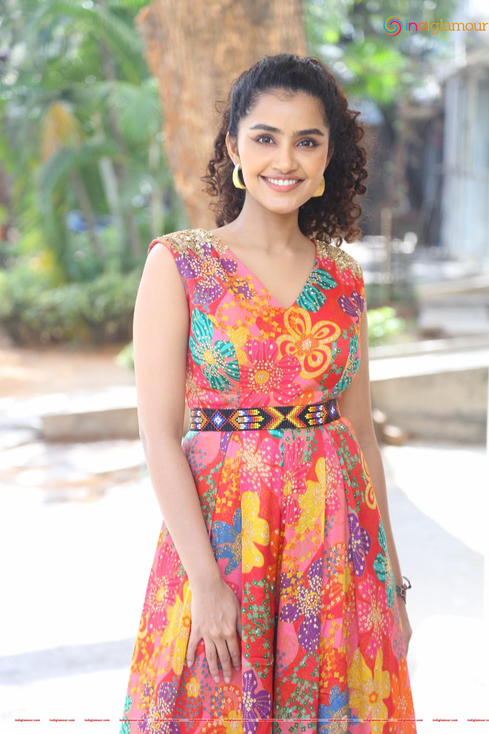 Anupama Parameswaran Actress hd photo
