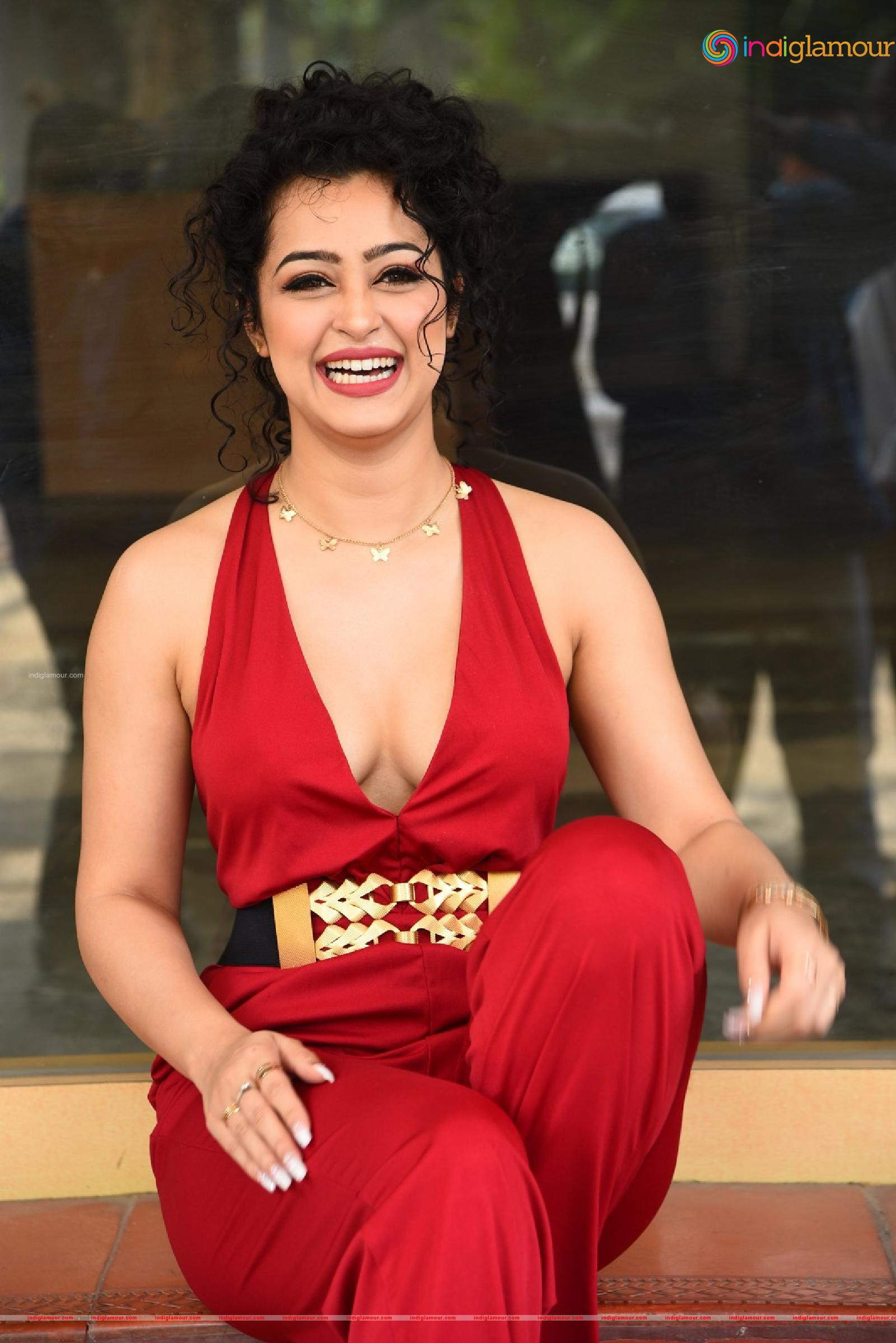 Apsara Rani Actress hd photo