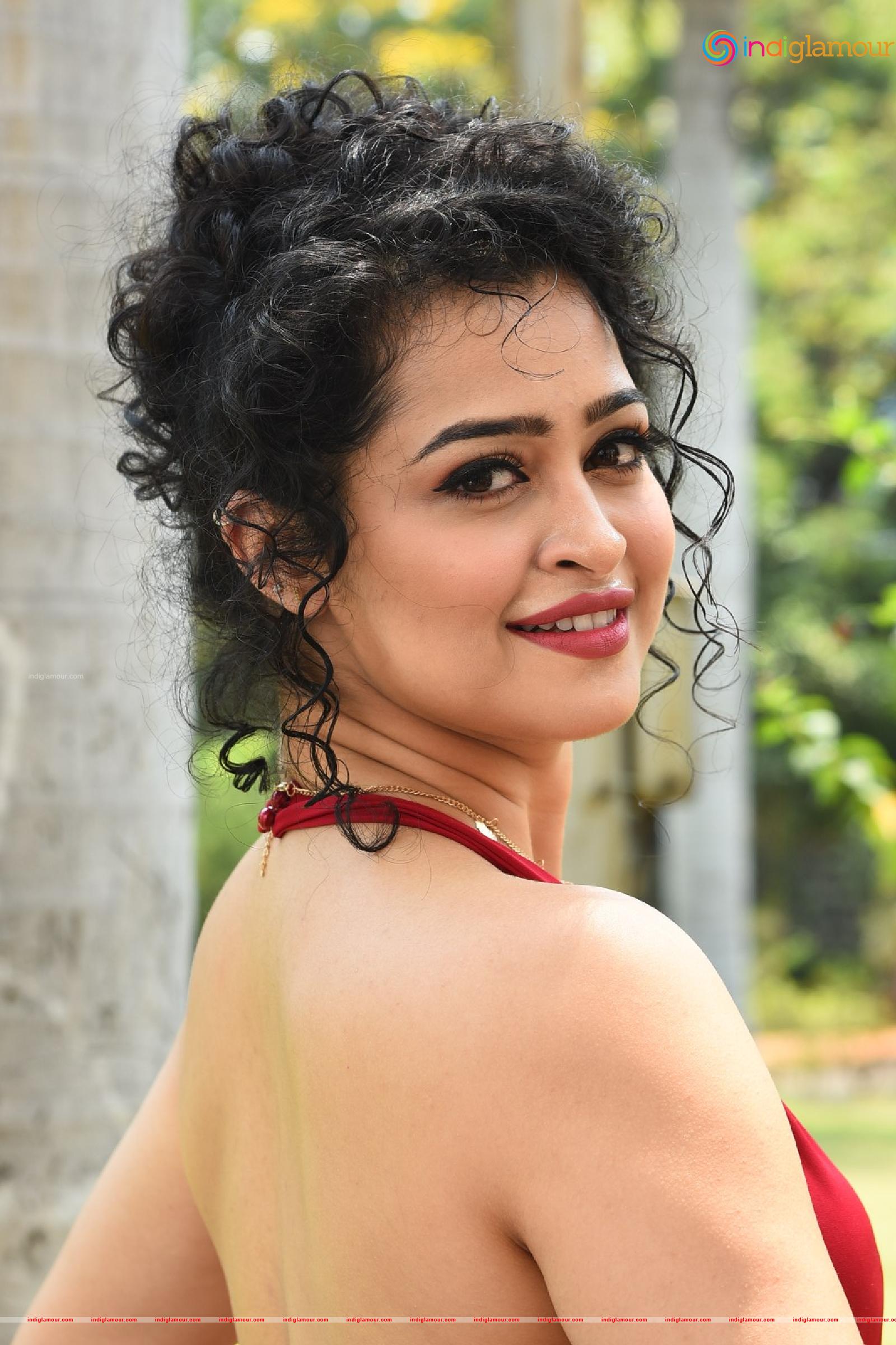 Apsara Rani Actress hd photo