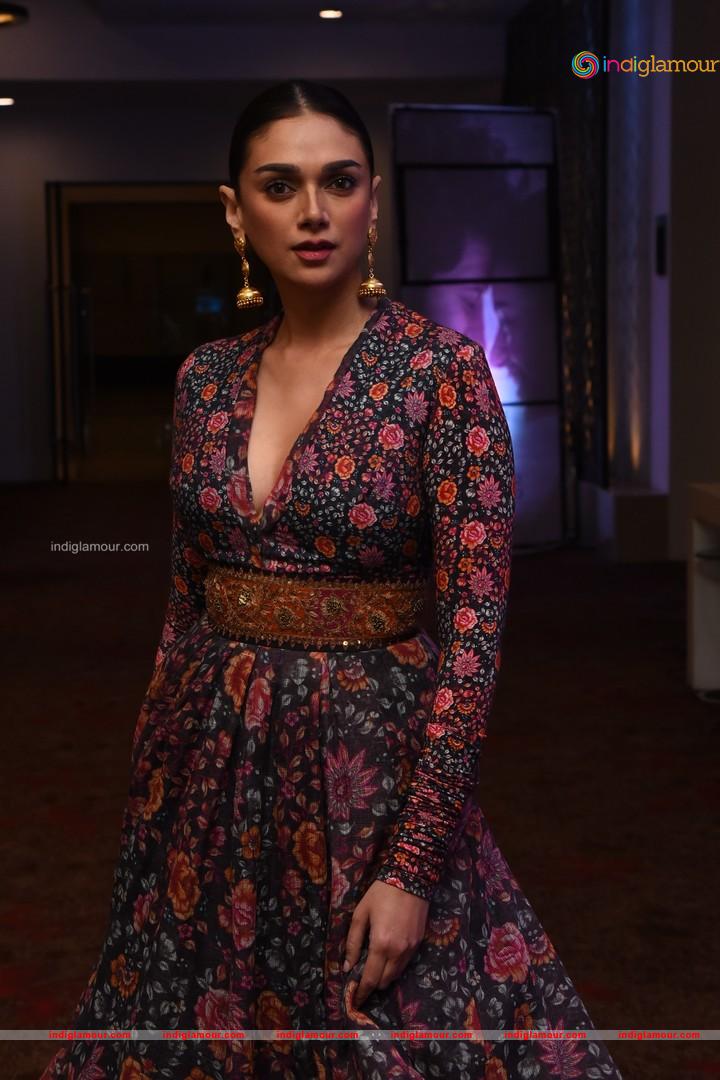 Aditi Rao Hydari Actress hd photo
