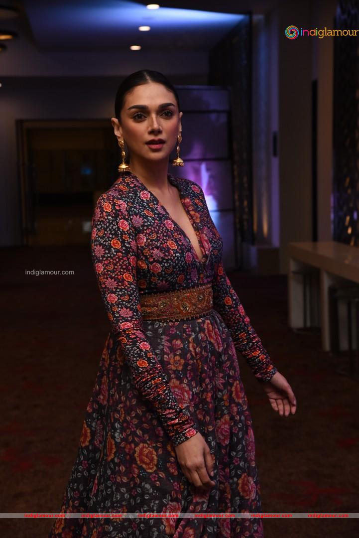 Aditi Rao Hydari Actress hd photo