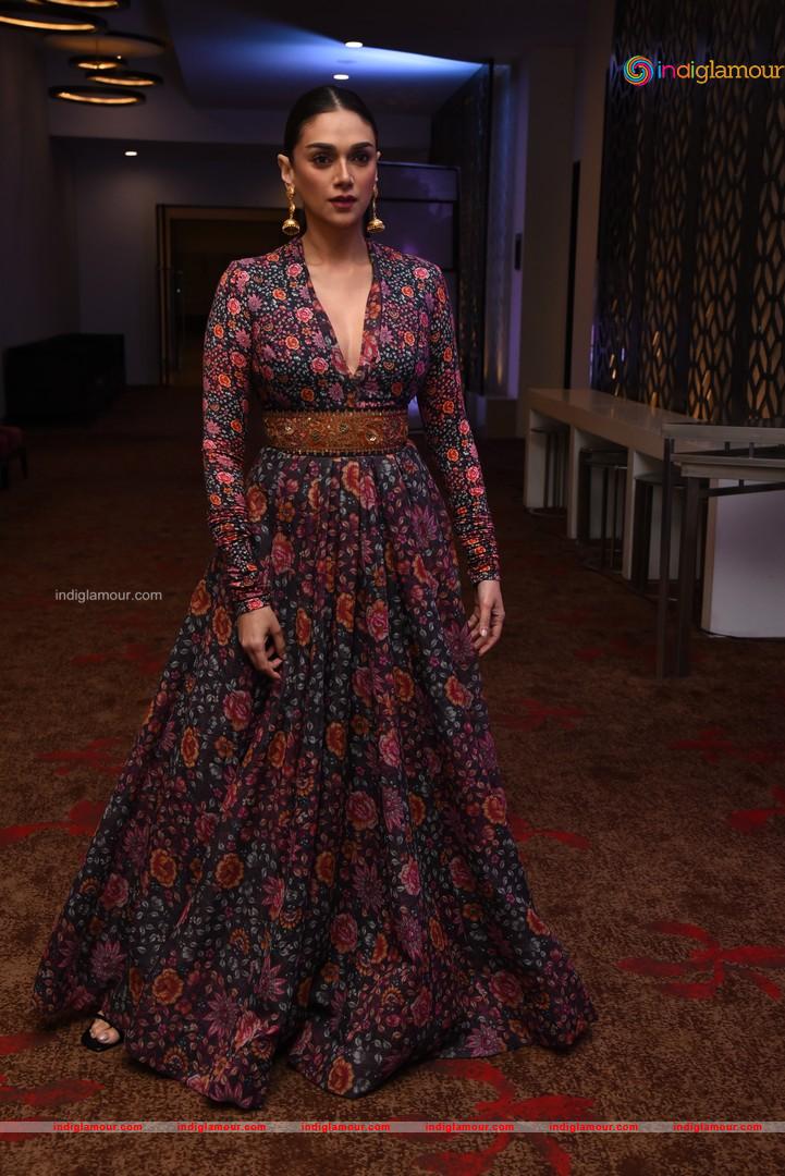 Aditi Rao Hydari Actress hd photo