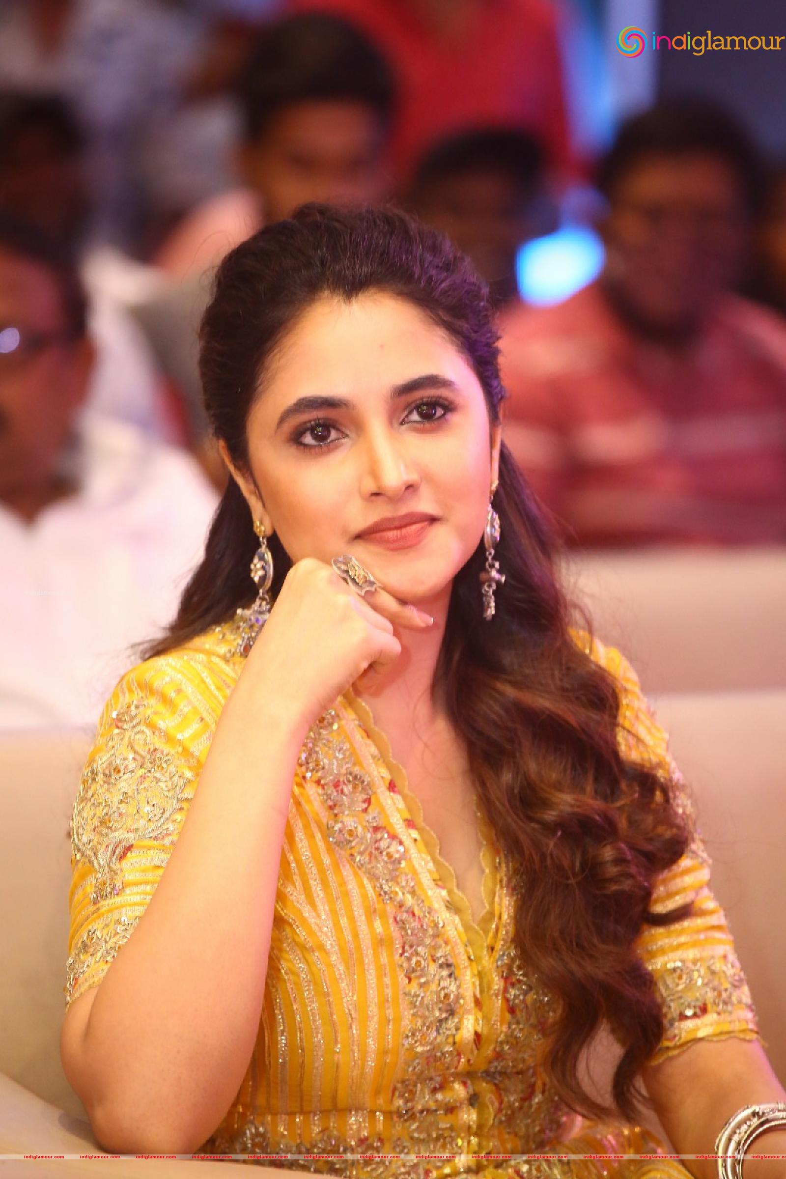Priyanka Mohan Actress hd photo