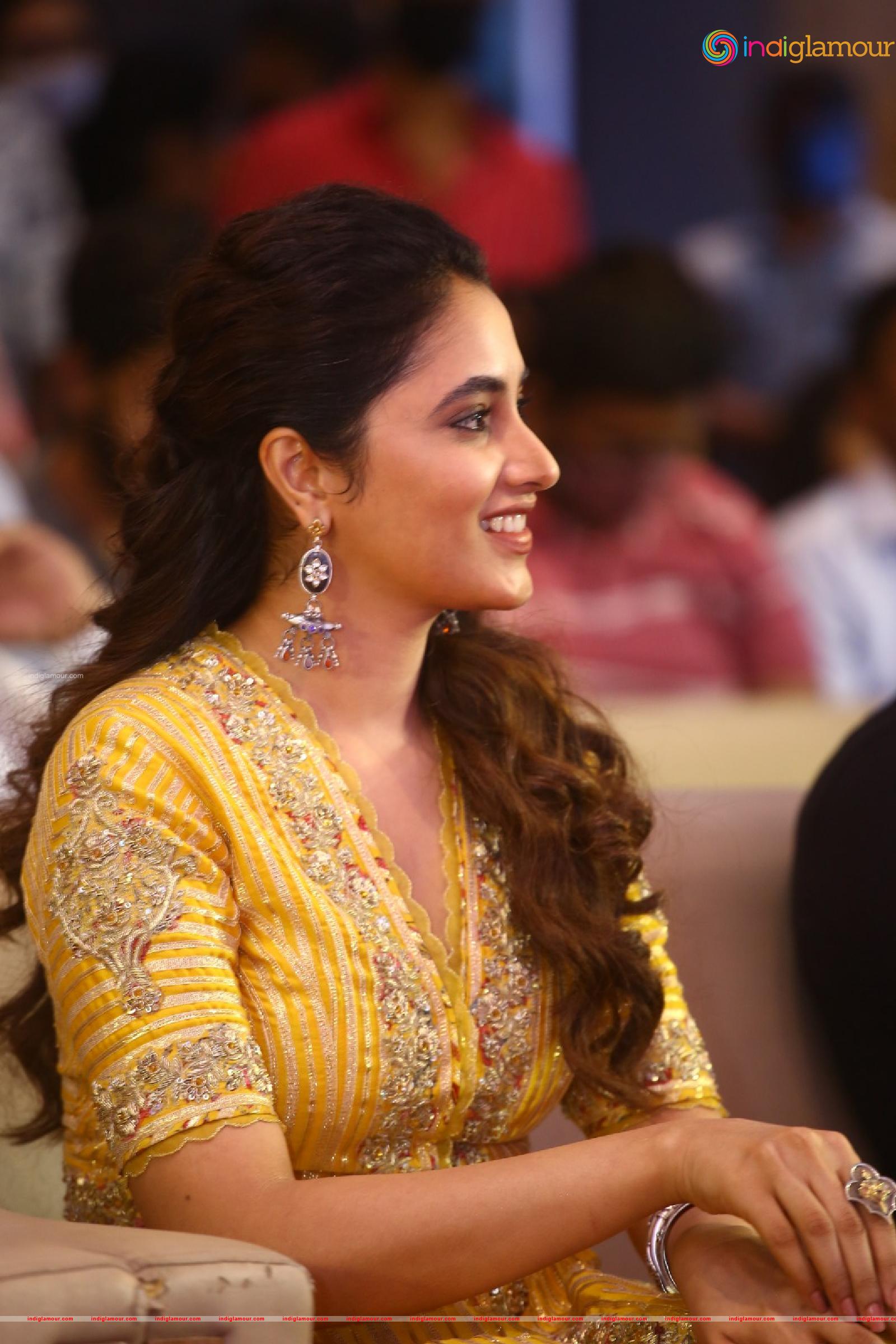 Priyanka Mohan Actress hd photo