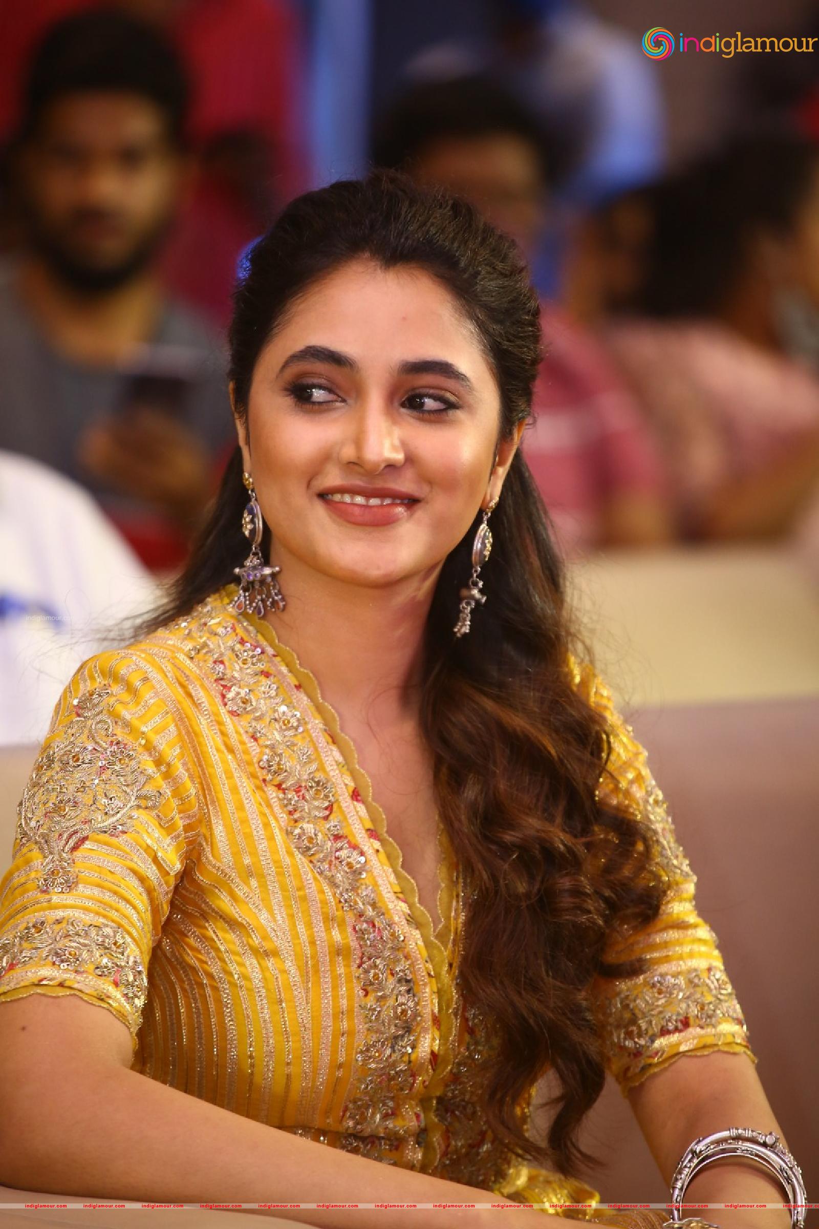 Priyanka Mohan Actress hd photo