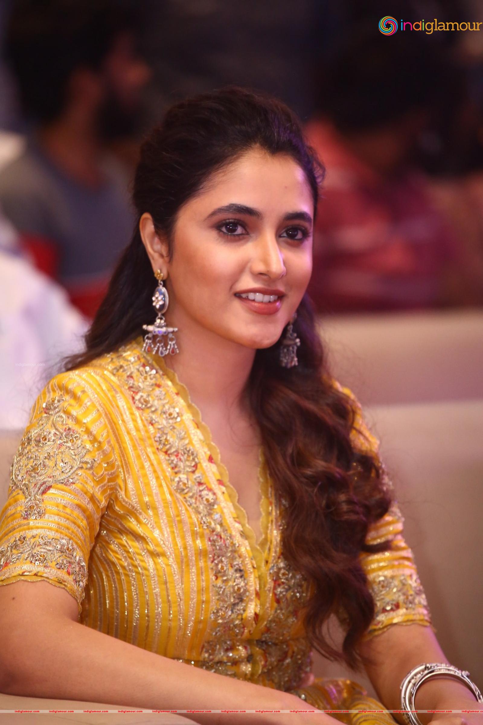 Priyanka Mohan Actress hd photo
