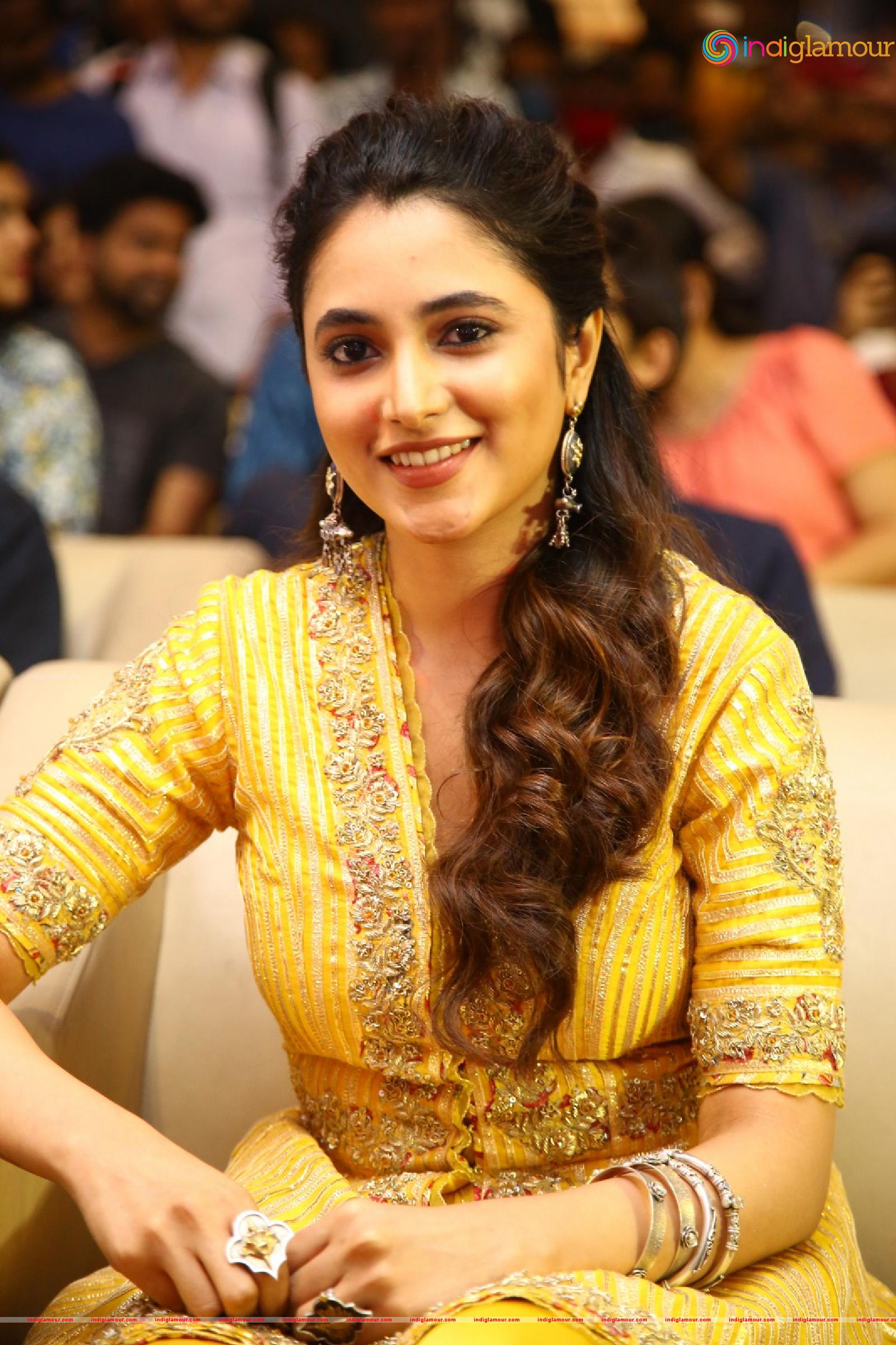 Priyanka Mohan Actress hd photo