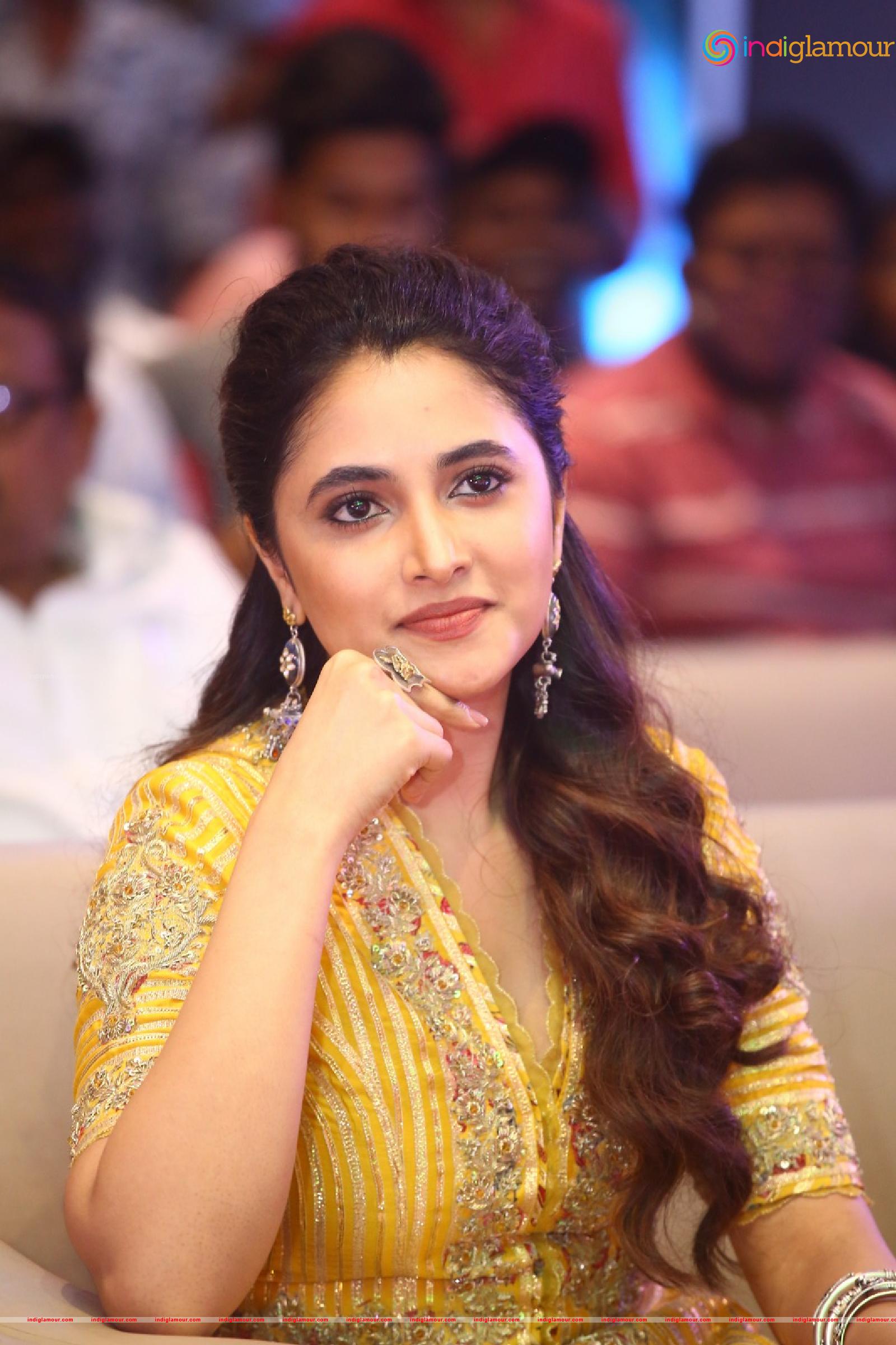 Priyanka Mohan Actress hd photo
