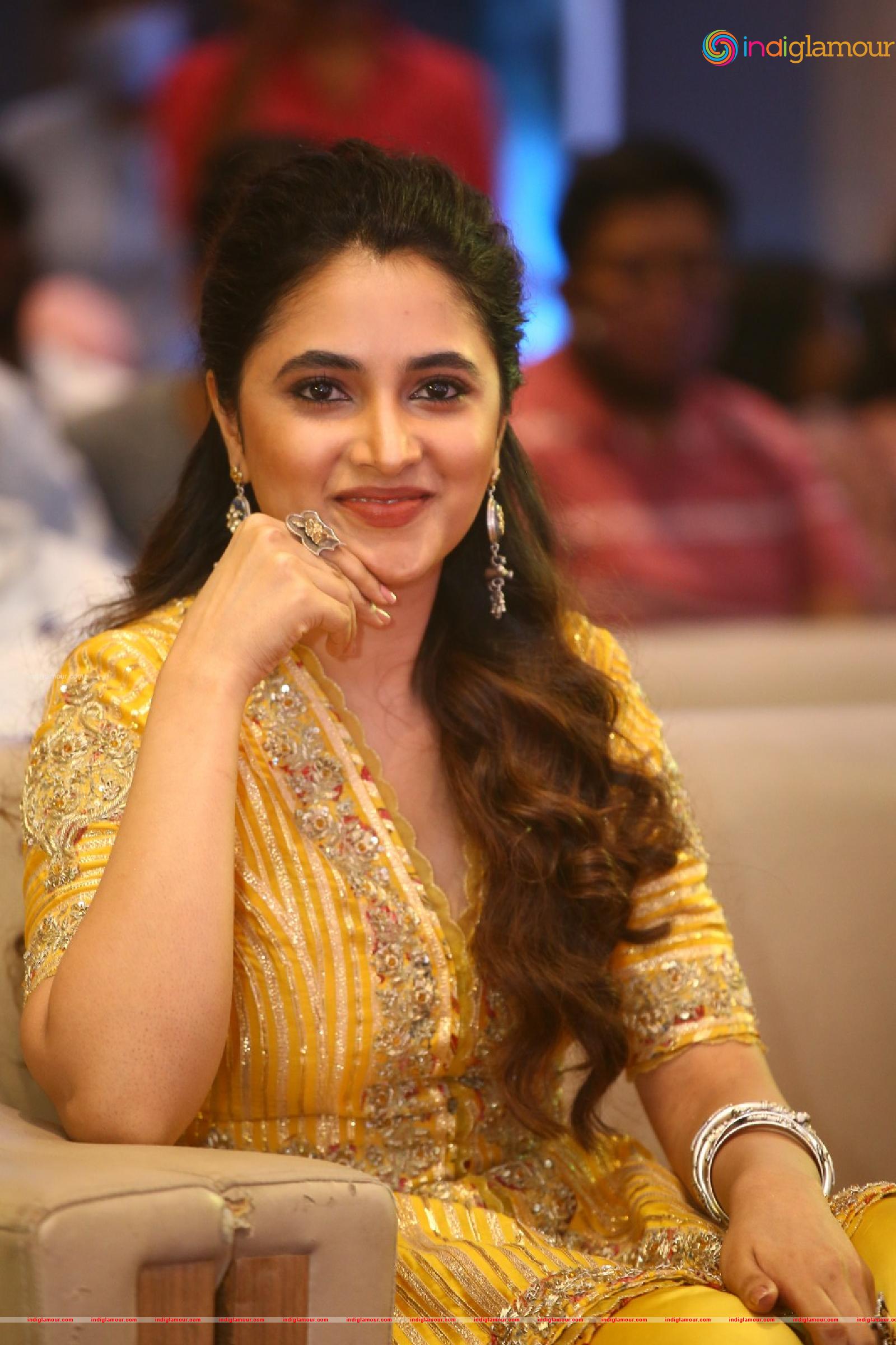 Priyanka Mohan Actress hd photo
