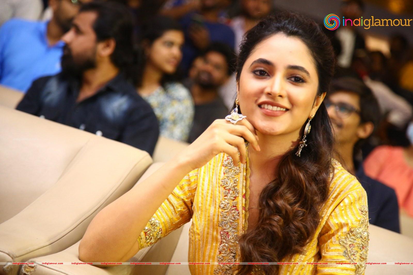 Priyanka Mohan Actress hd photo