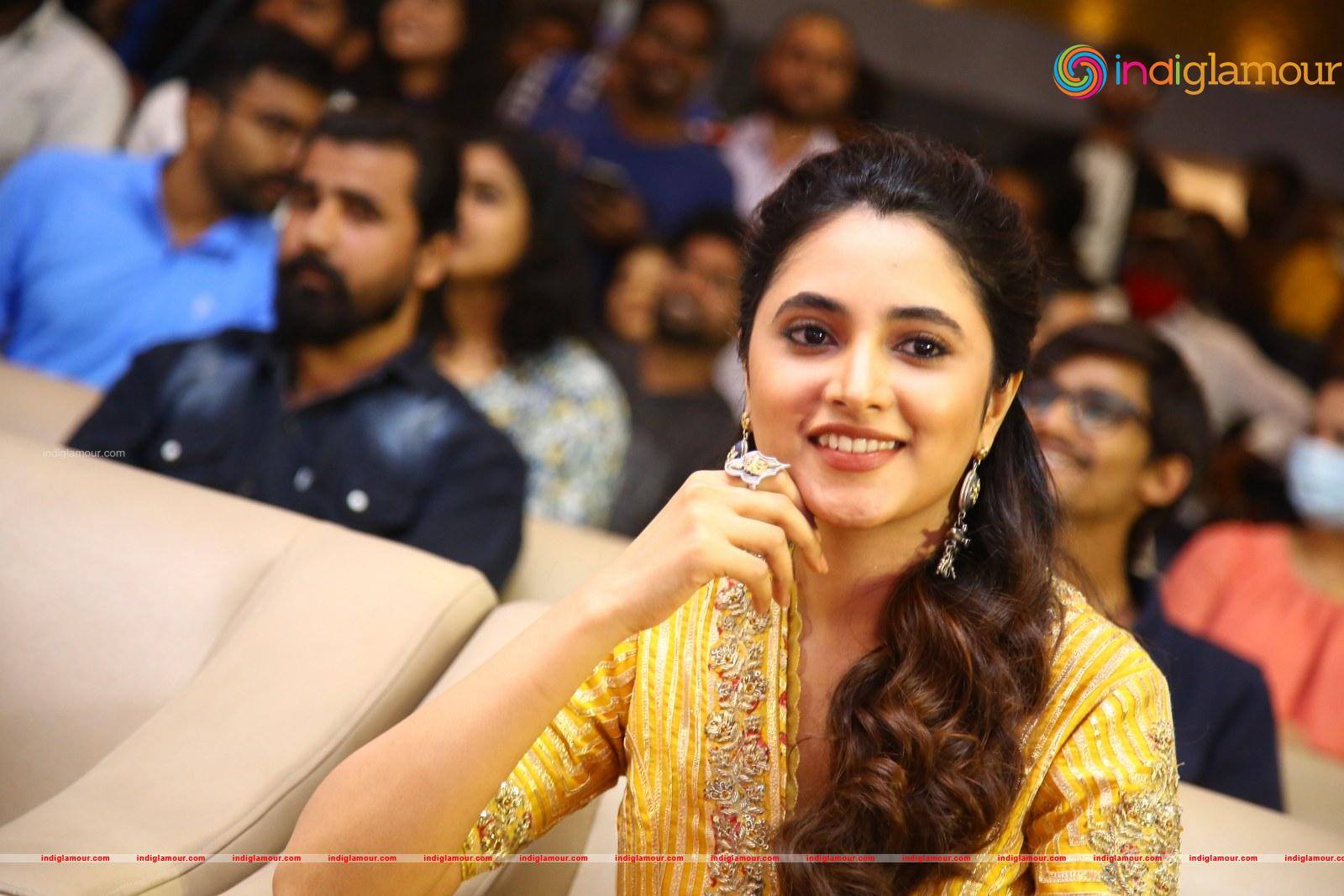 Priyanka Mohan Actress hd photo