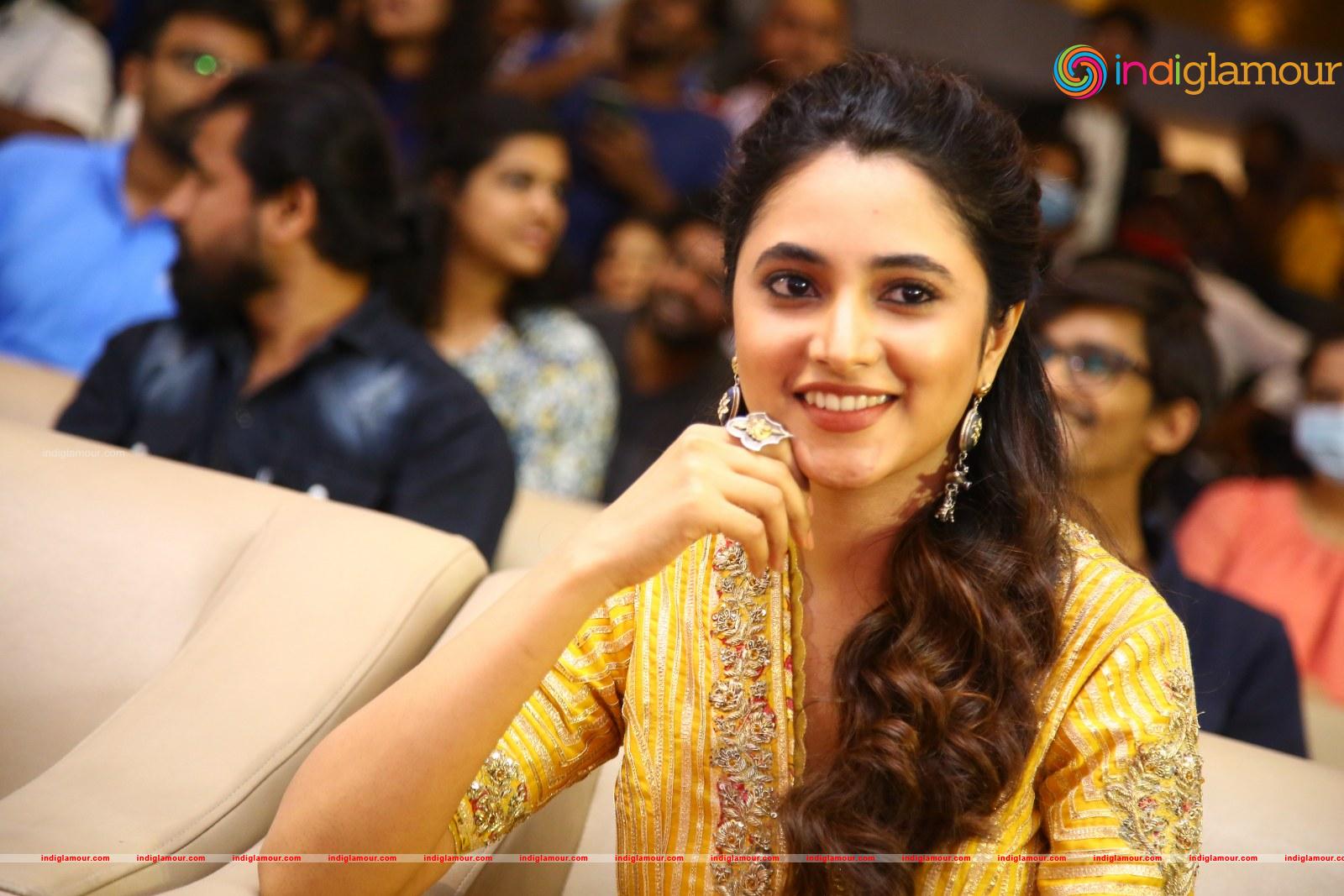 Priyanka Mohan Actress hd photo