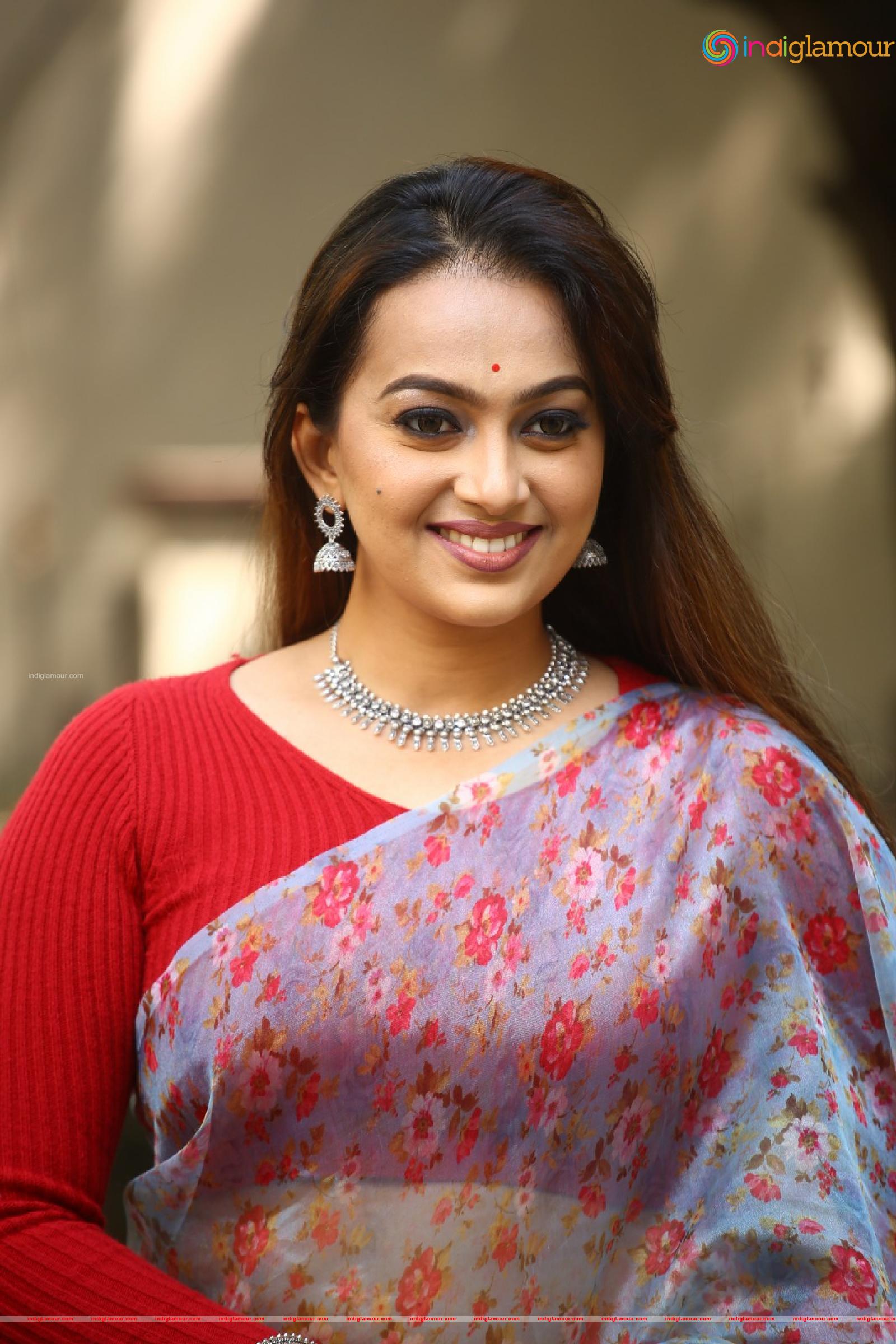 Ester Noronha Actress hd photo